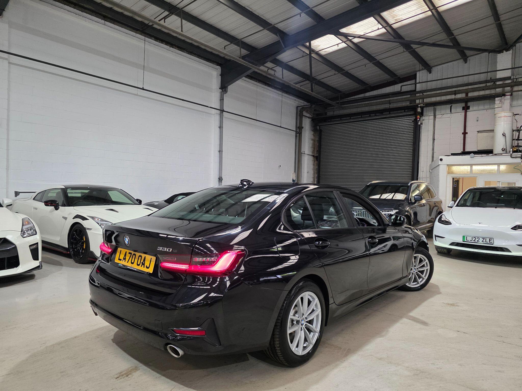BMW 3 Series view 29