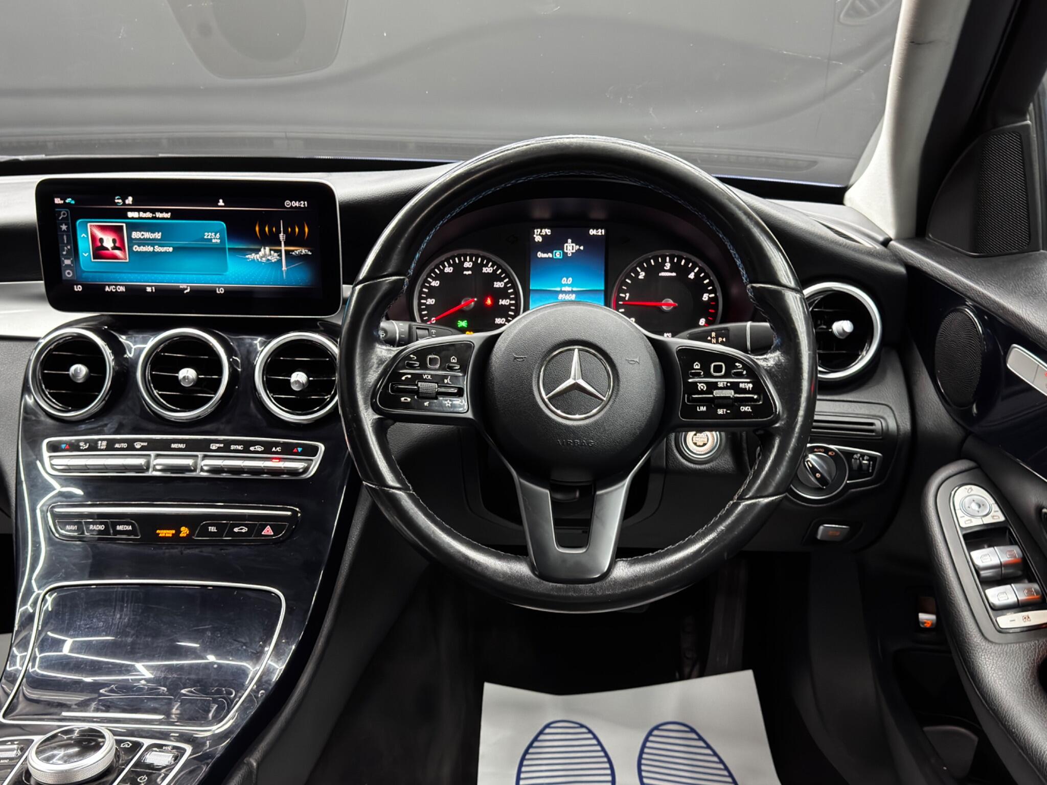 Mercedes-Benz C-Class view 18