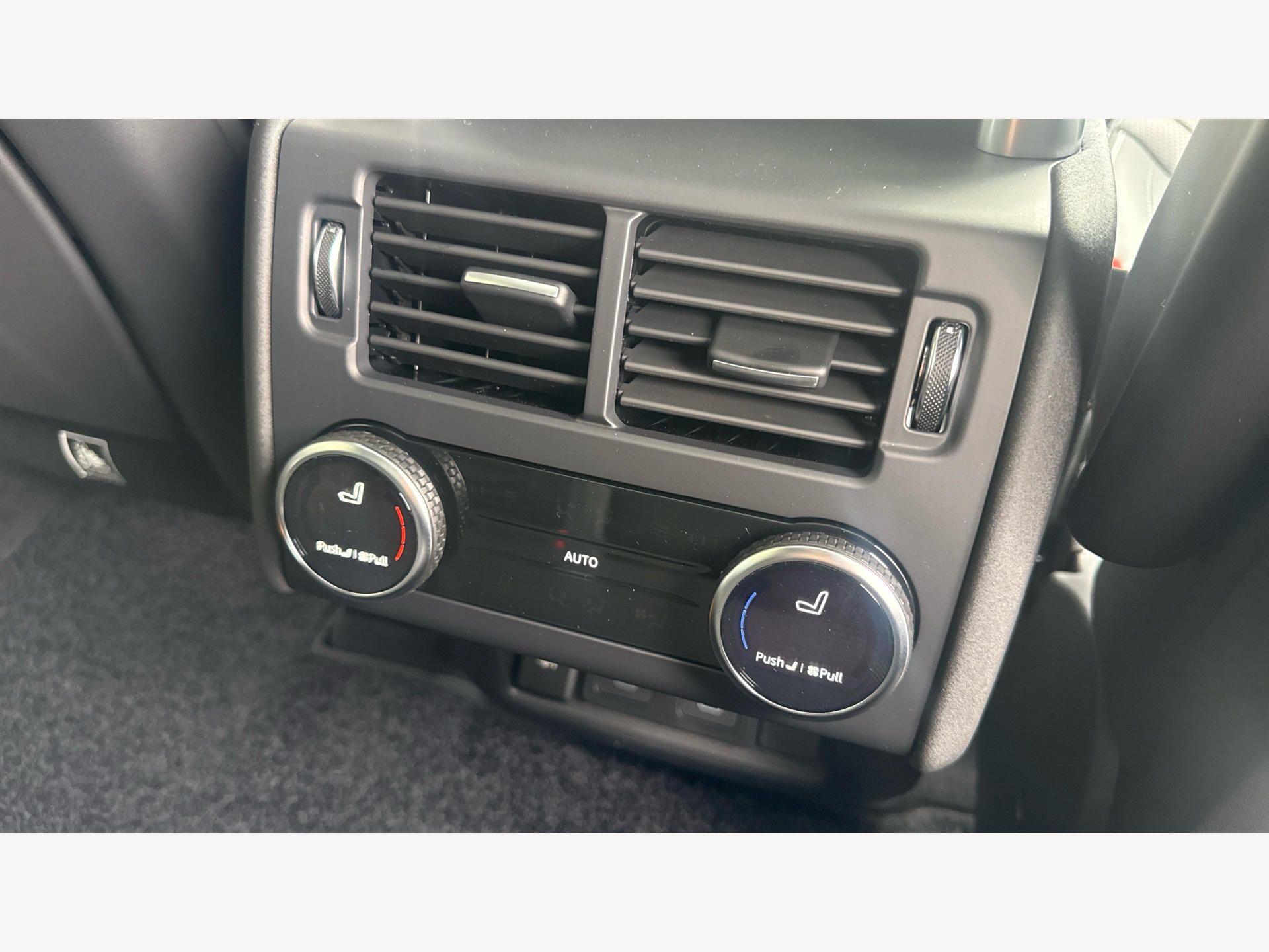Land Rover Discovery view 27