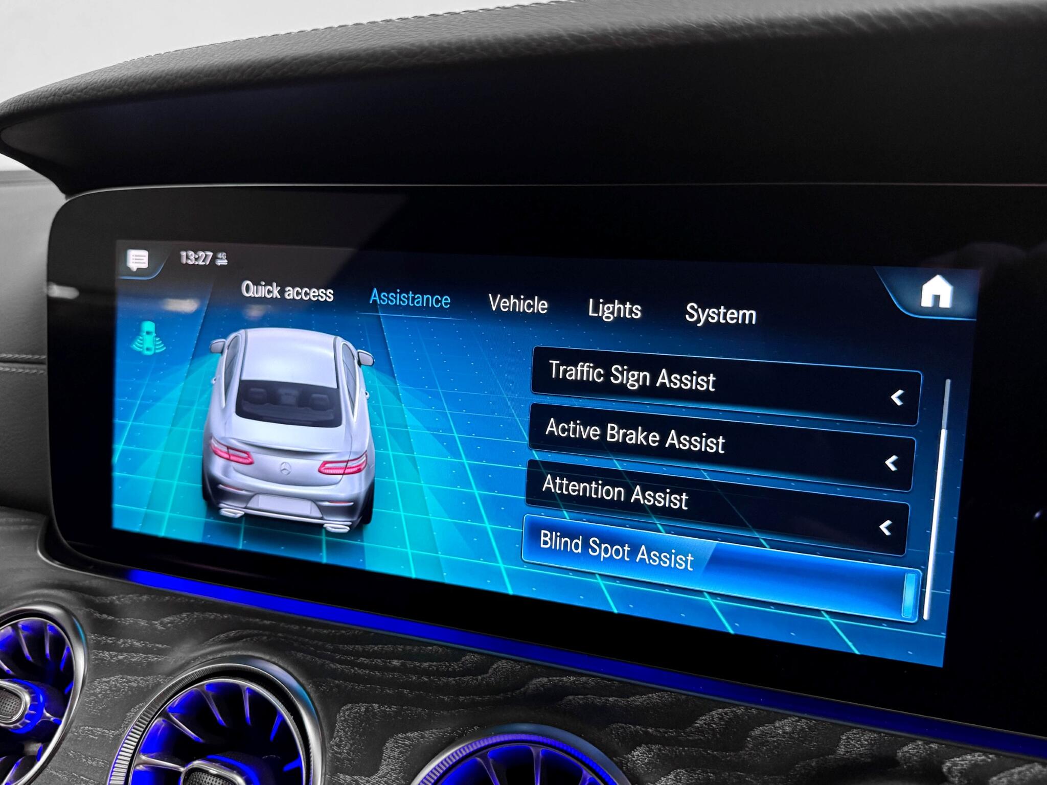 Mercedes-Benz E-Class view 57