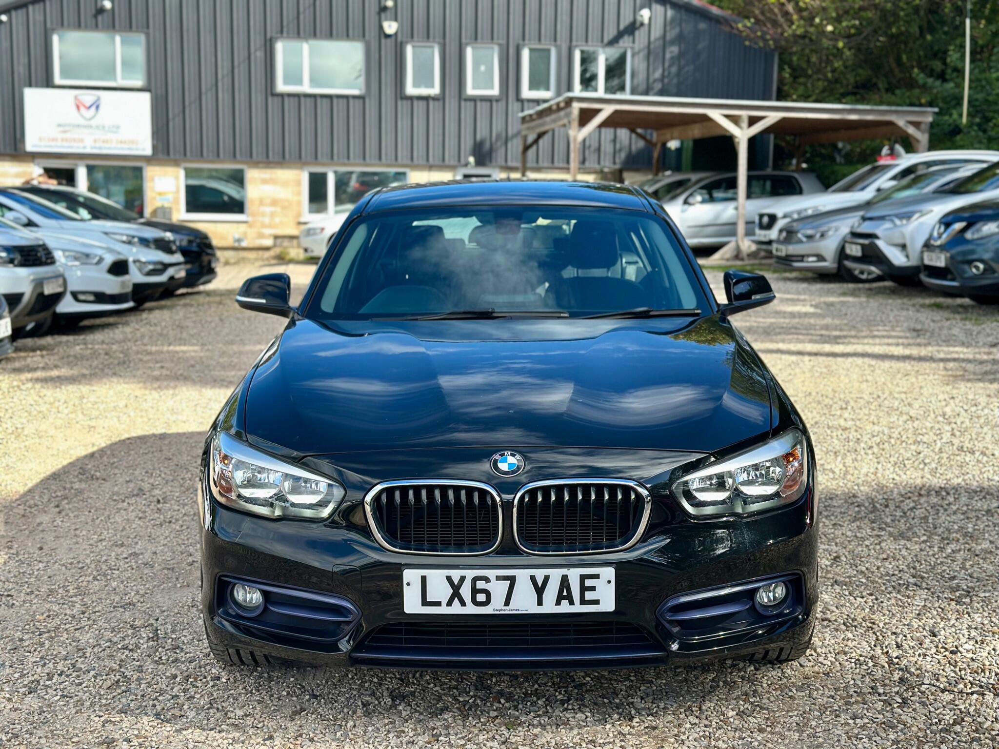 BMW 1 Series view 5