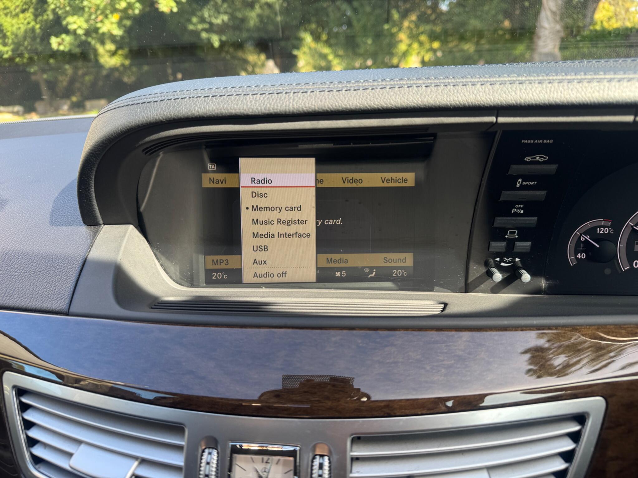 Mercedes-Benz S-Class view 51