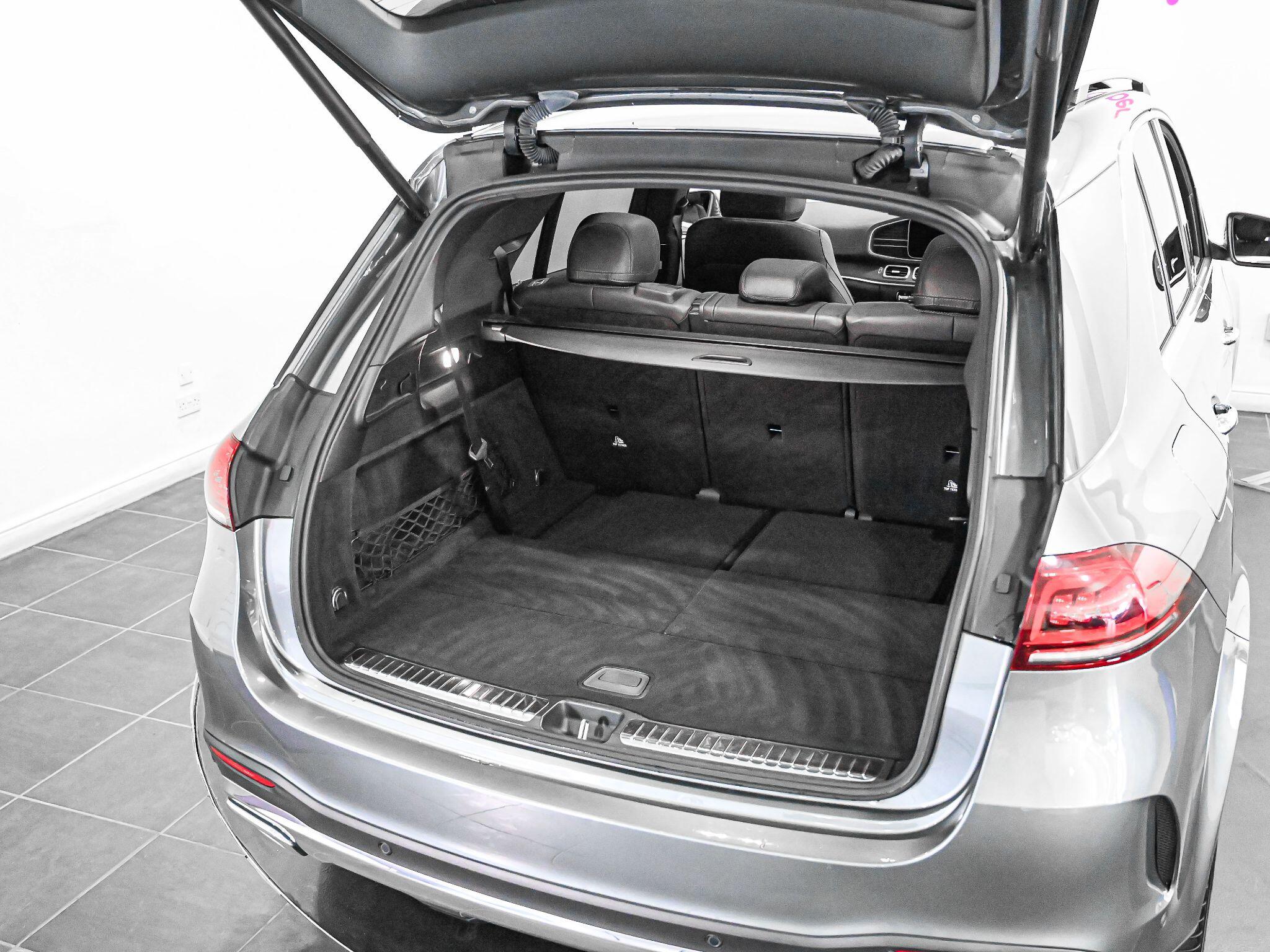Mercedes-Benz GLE view 35
