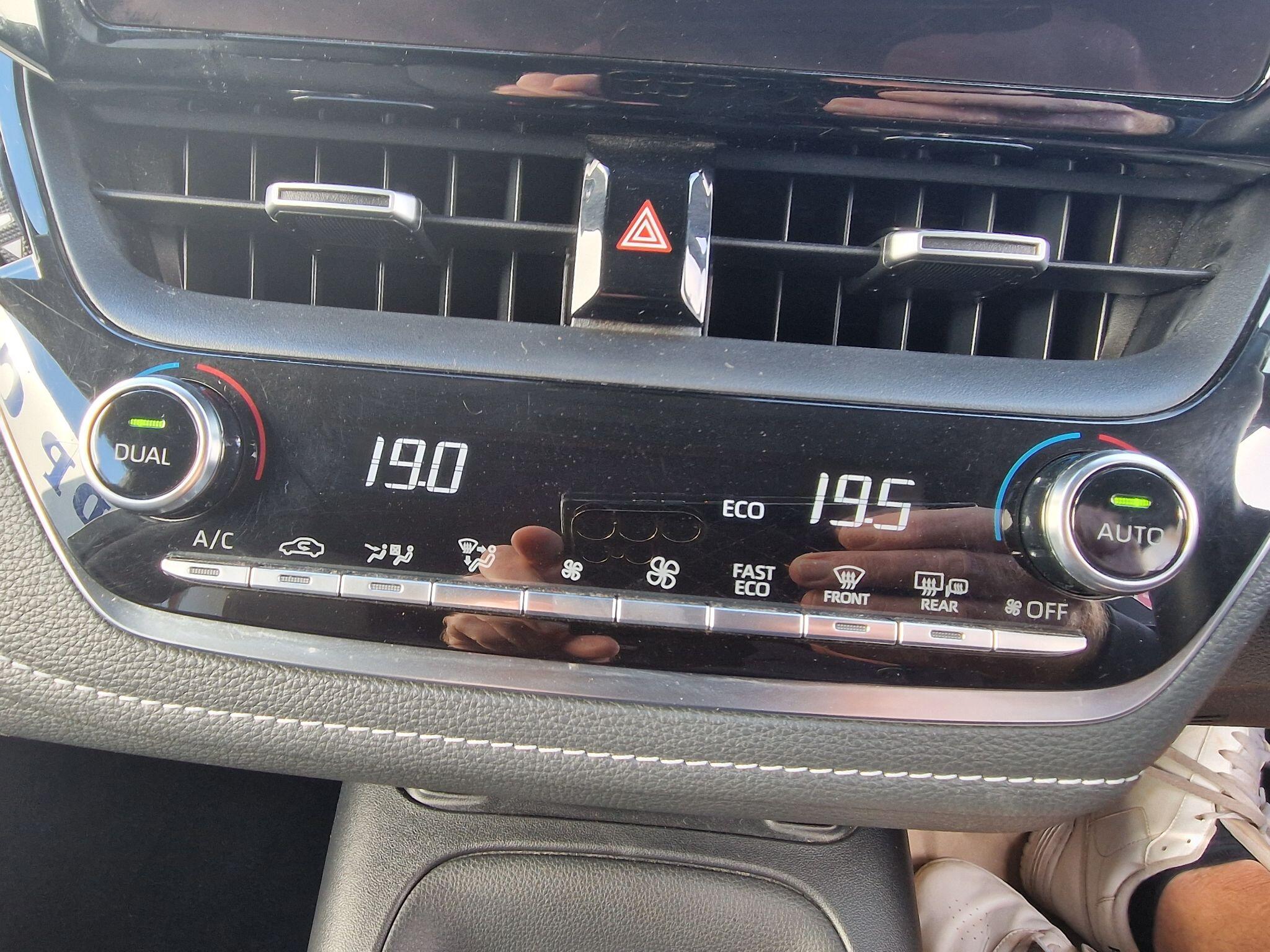 Toyota Corolla view 21