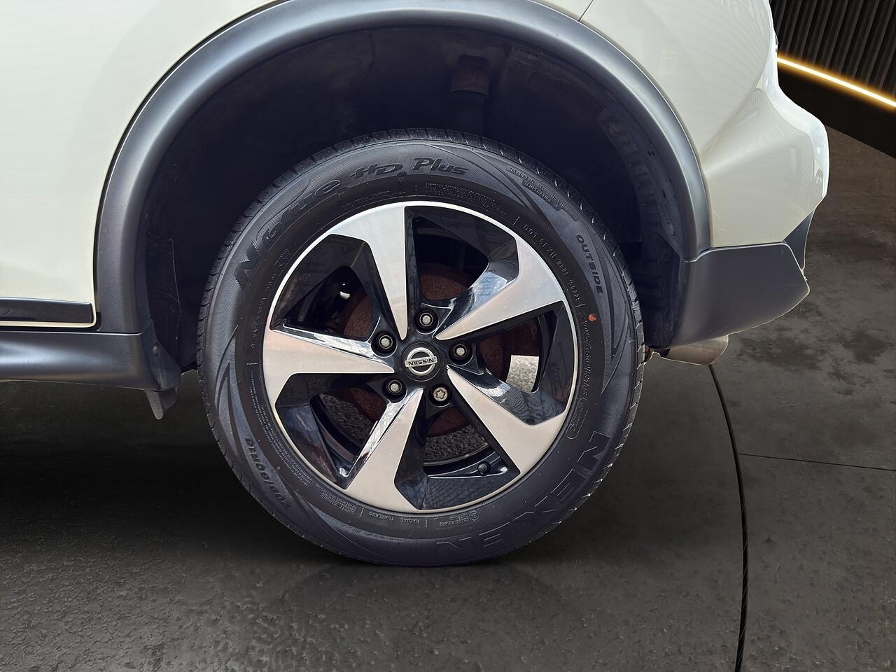 Nissan Juke view 30