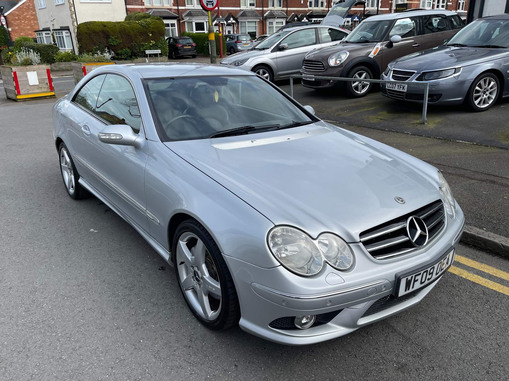 Mercedes-Benz CLK view 5