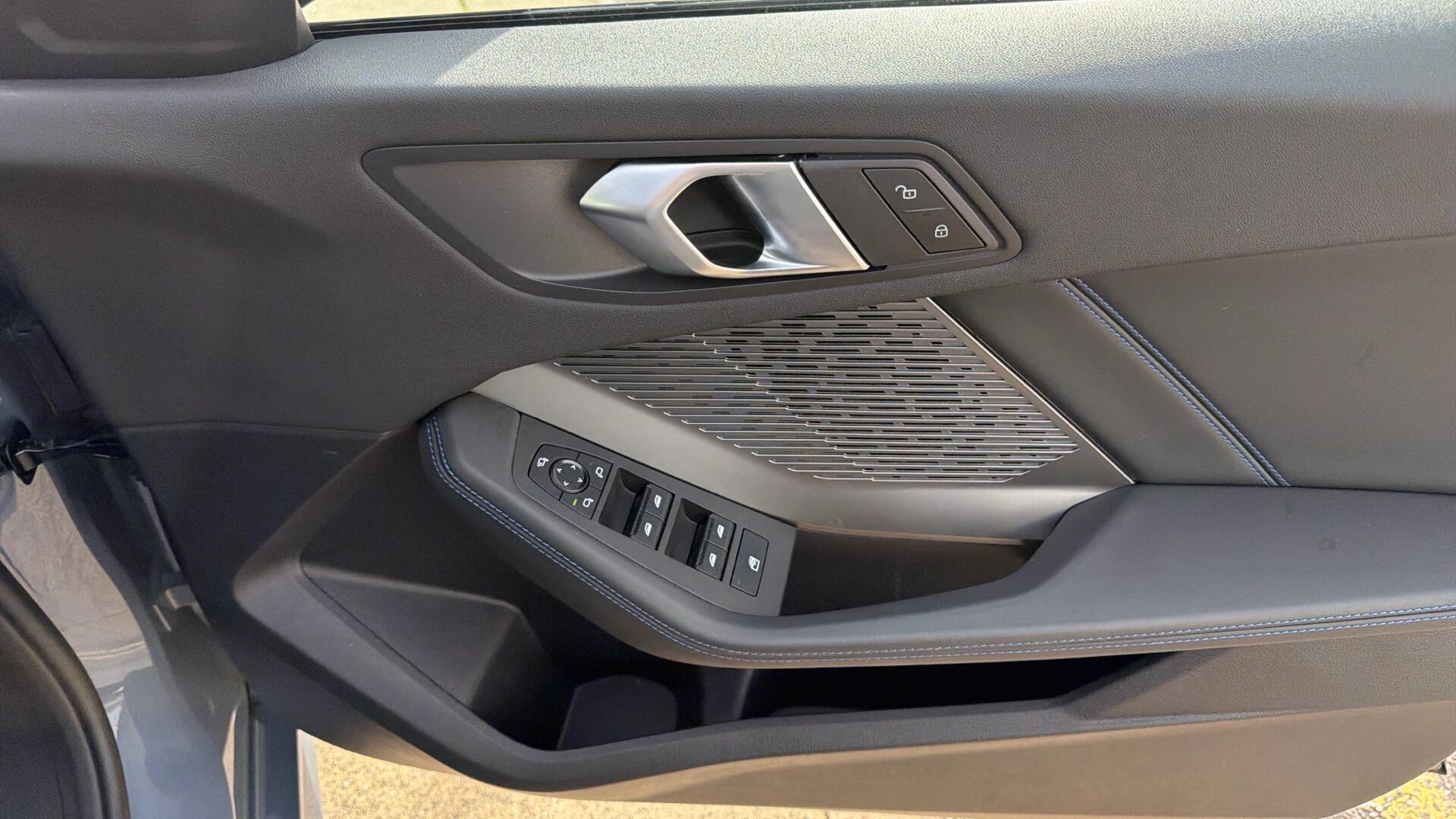 BMW 1 Series view 39