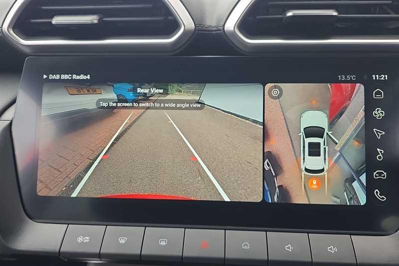 MG ZS view 19