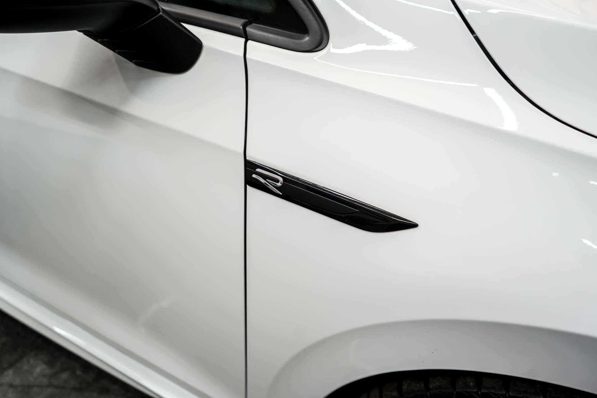 Volkswagen Golf view 8