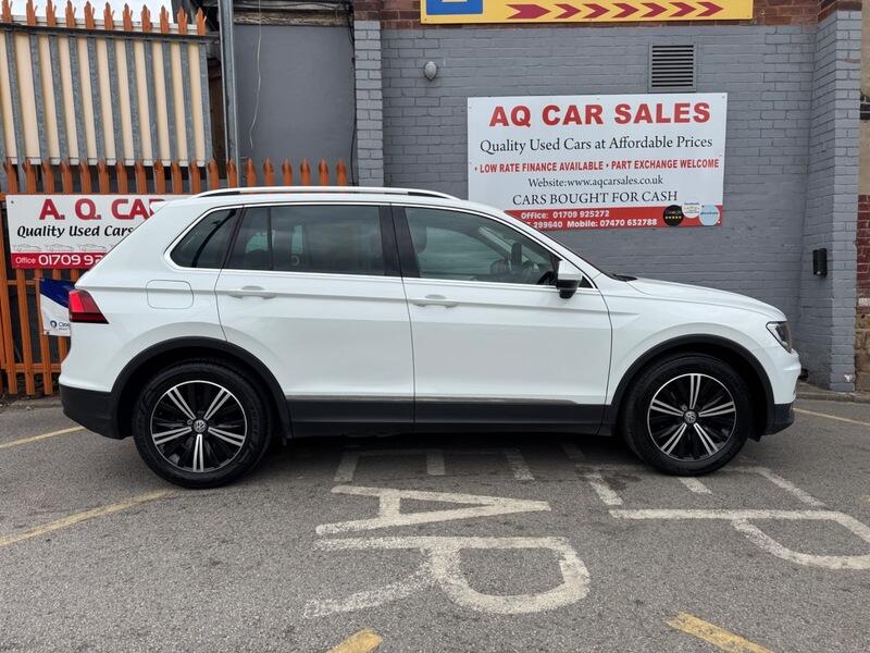 Volkswagen Tiguan view 8