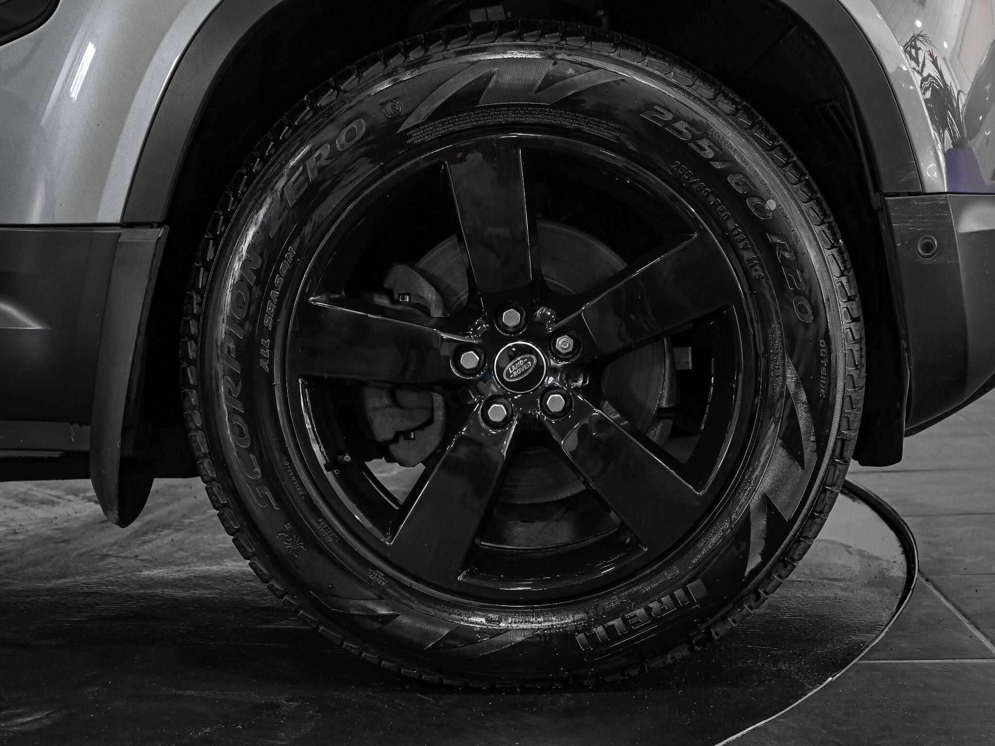 Land Rover Defender view 7