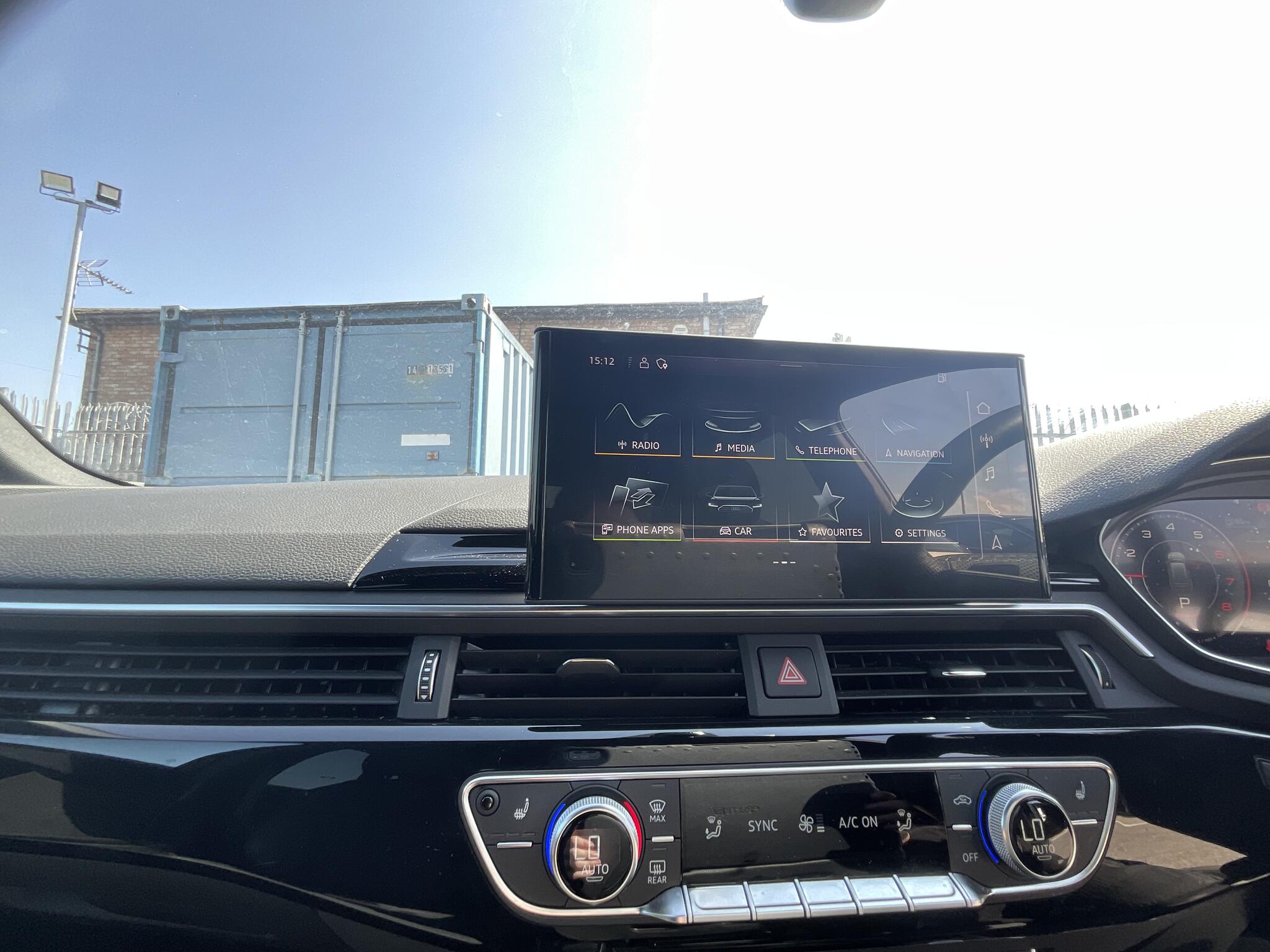 Audi A4 Avant view 25