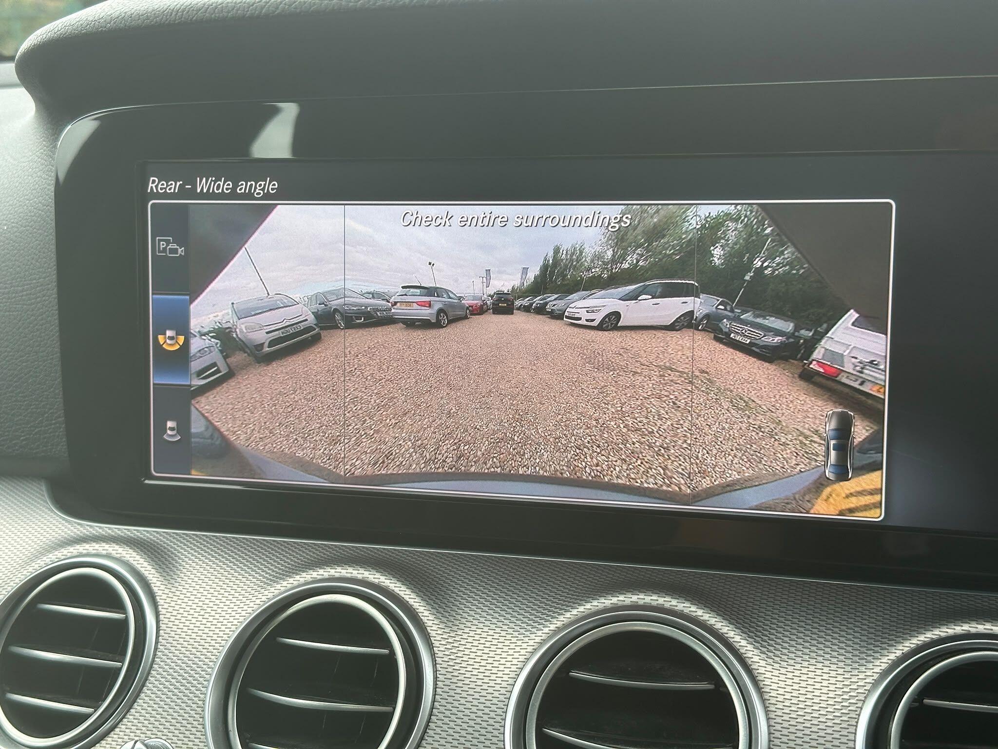 Mercedes-Benz E Class view 14