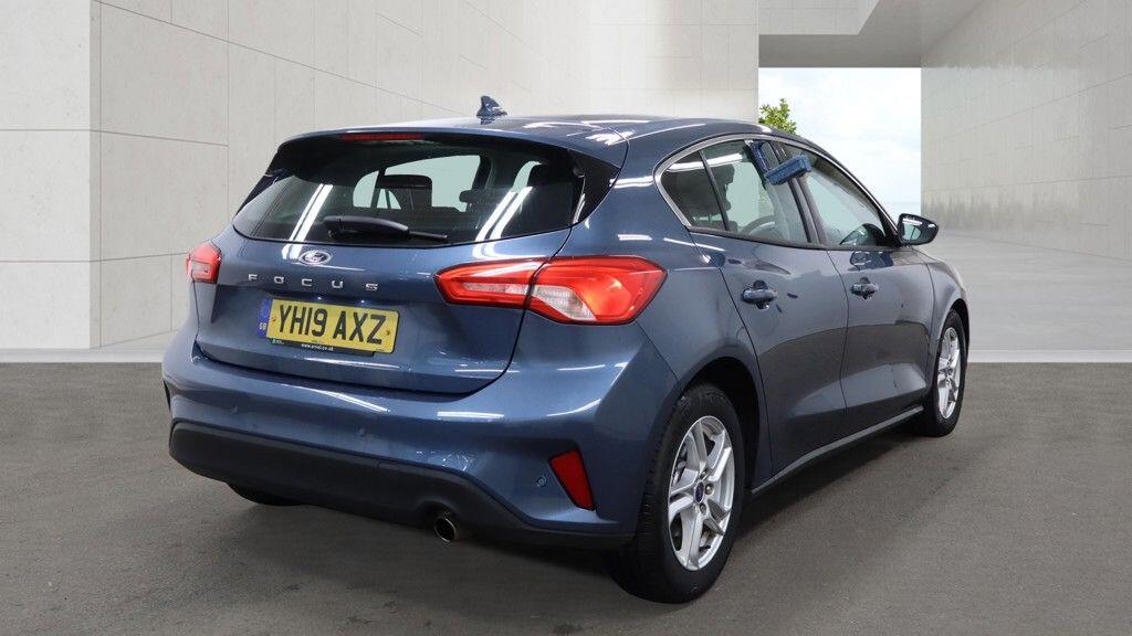 Ford Focus view 4