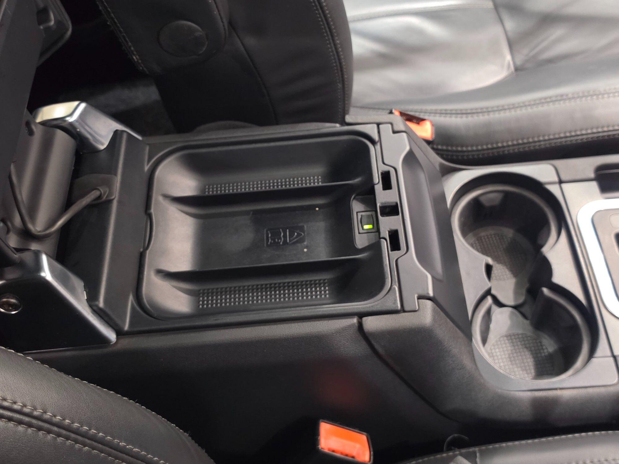Land Rover Discovery view 110