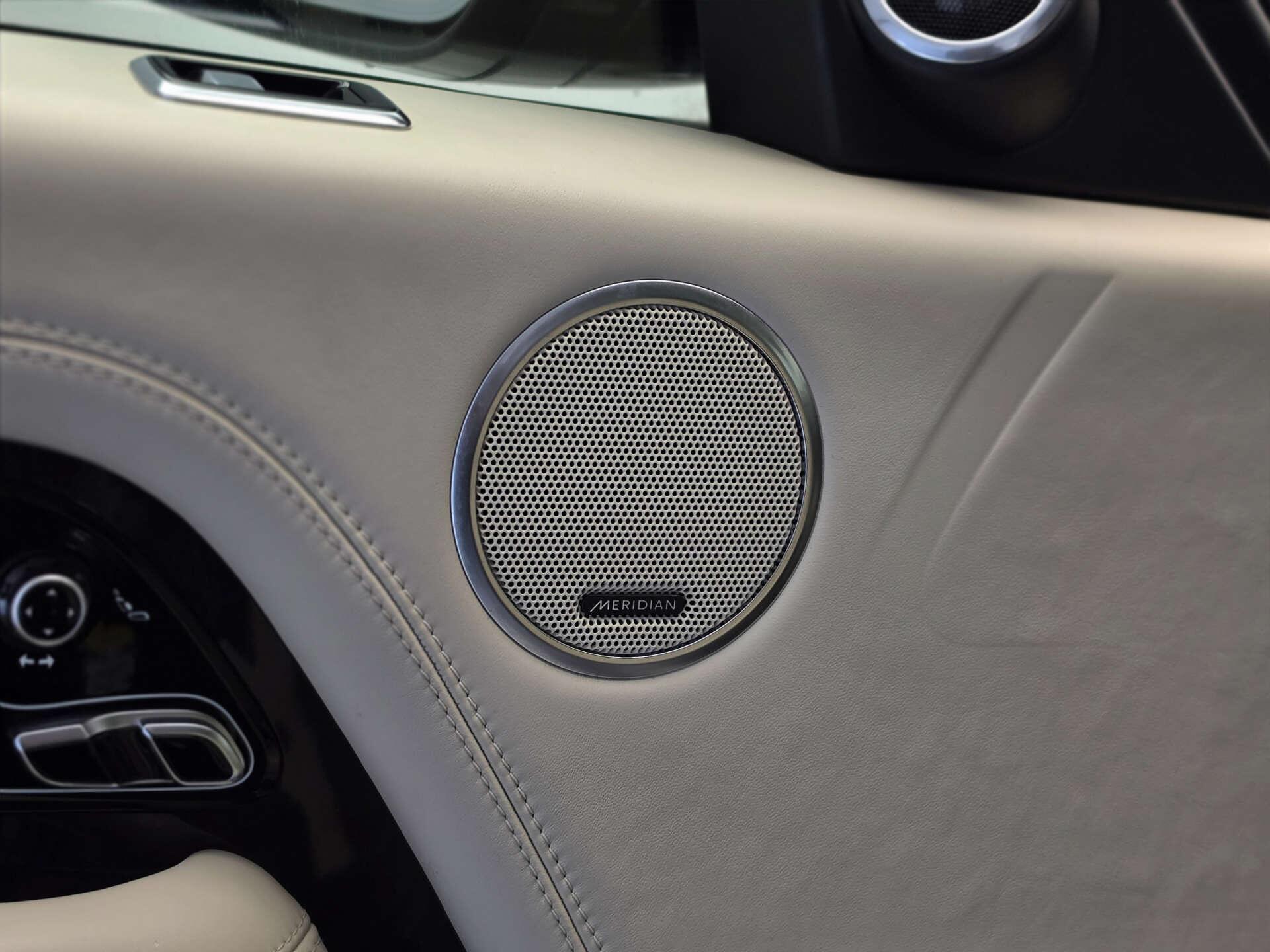 Land Rover Range Rover view 23