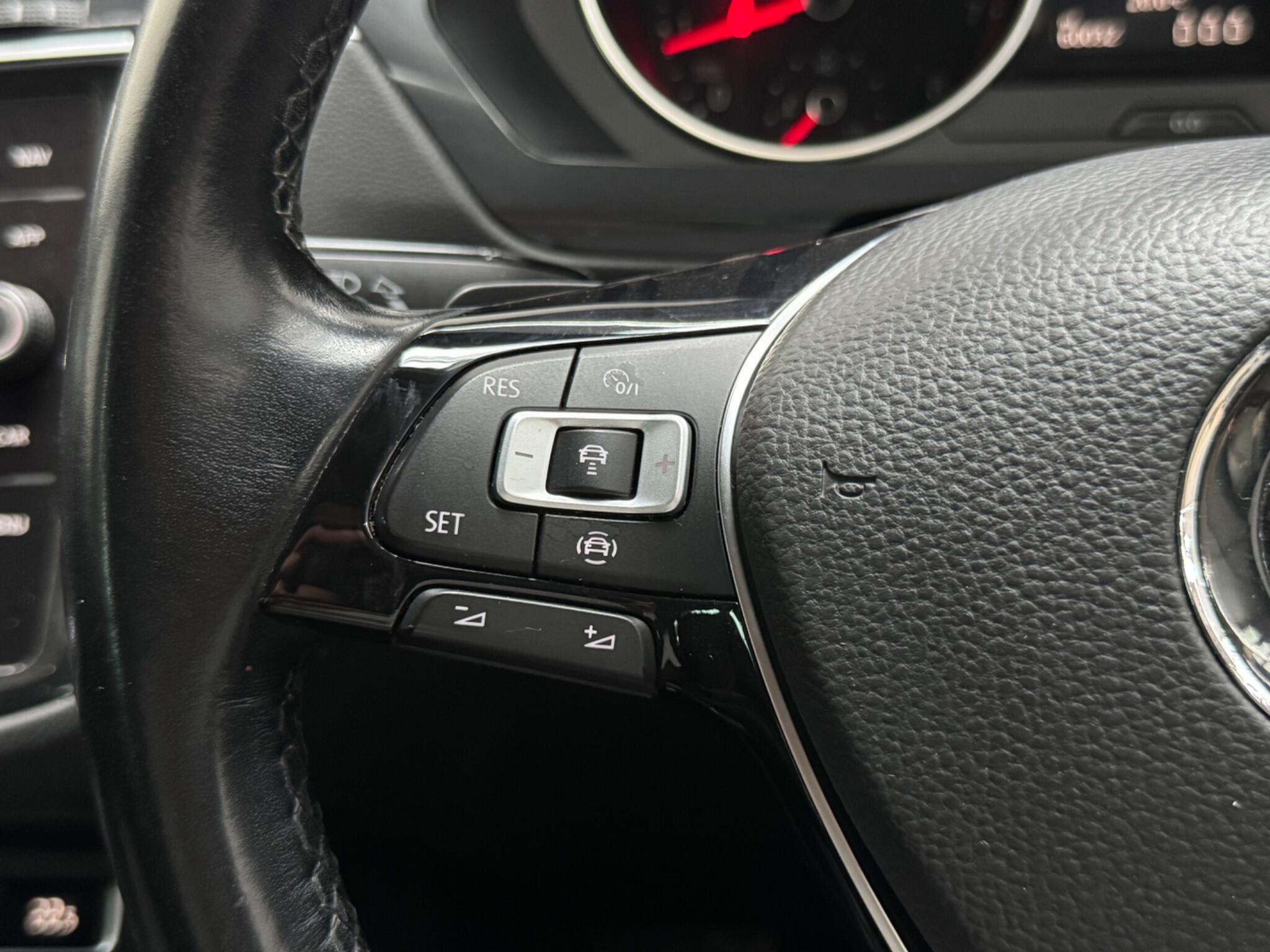 Volkswagen Tiguan view 34