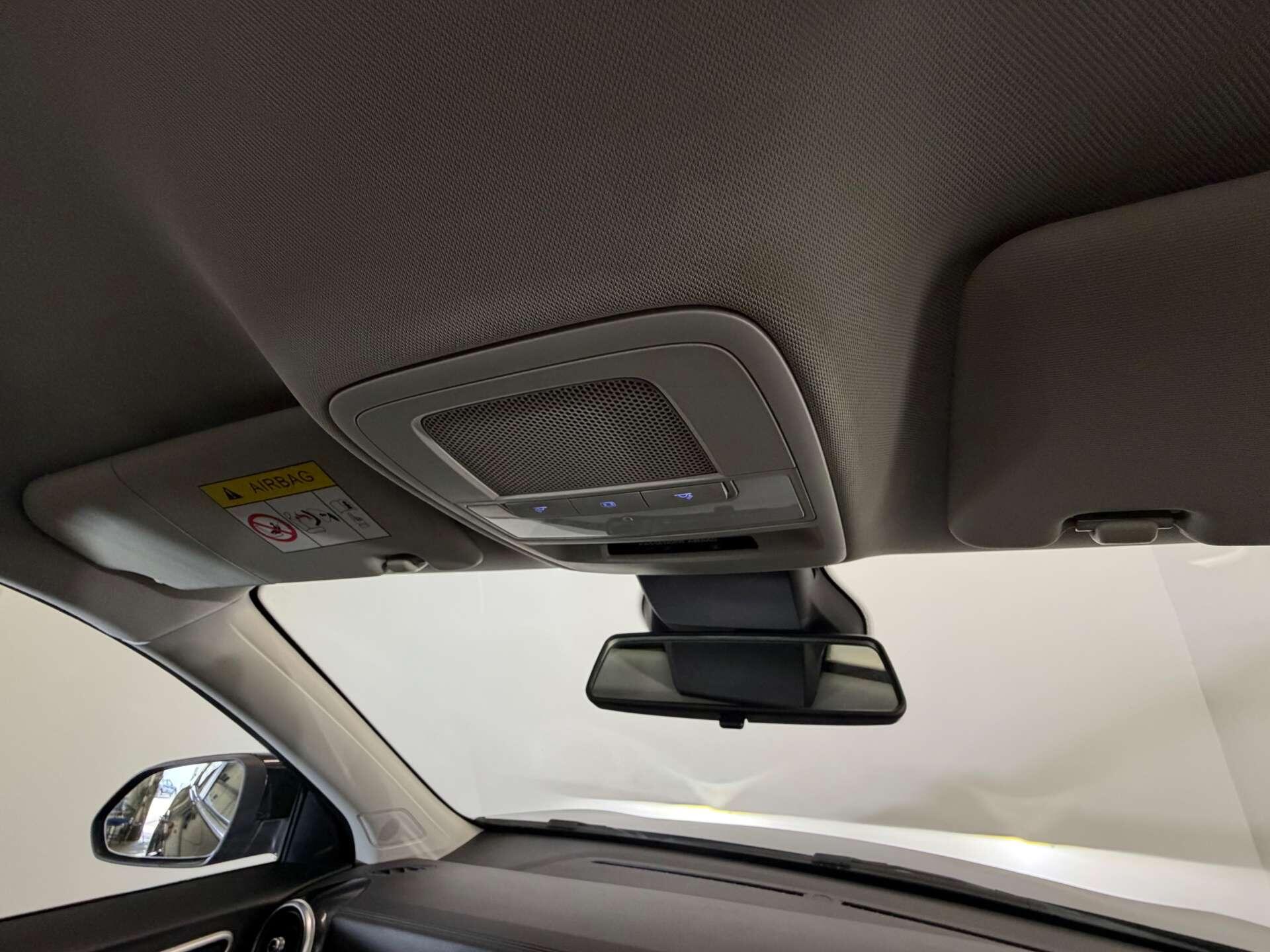 MG ZS view 39