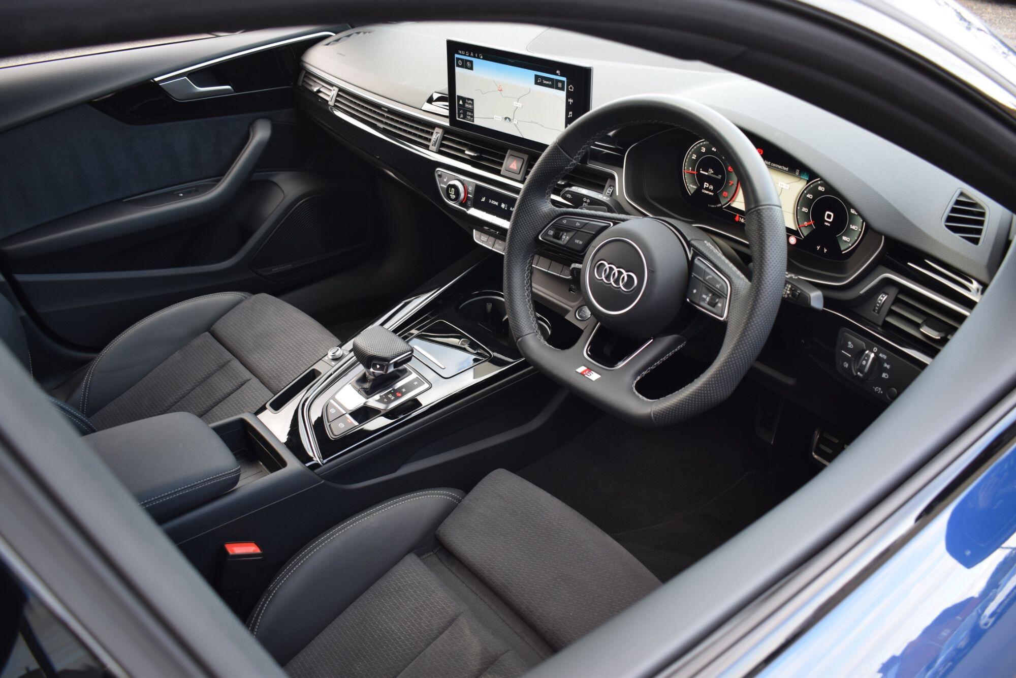 Audi A5 view 3
