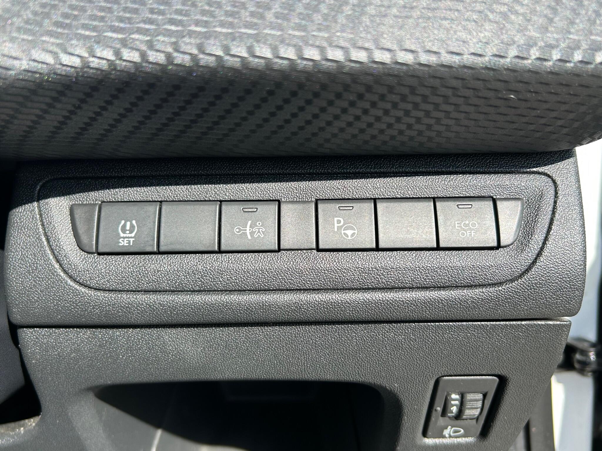 Peugeot 2008 view 25