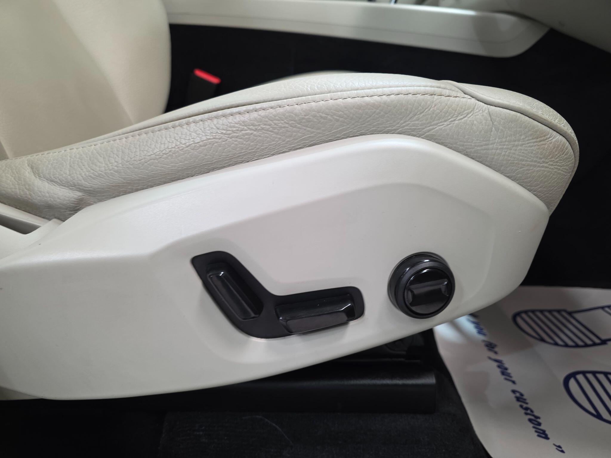Volvo XC60 view 18