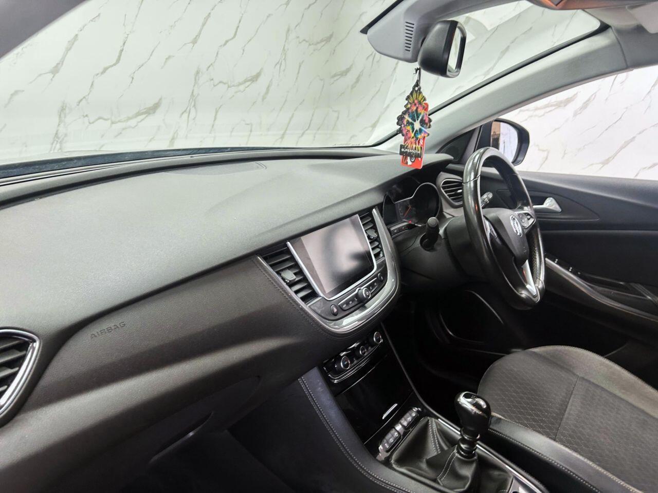 Vauxhall Grandland X view 14