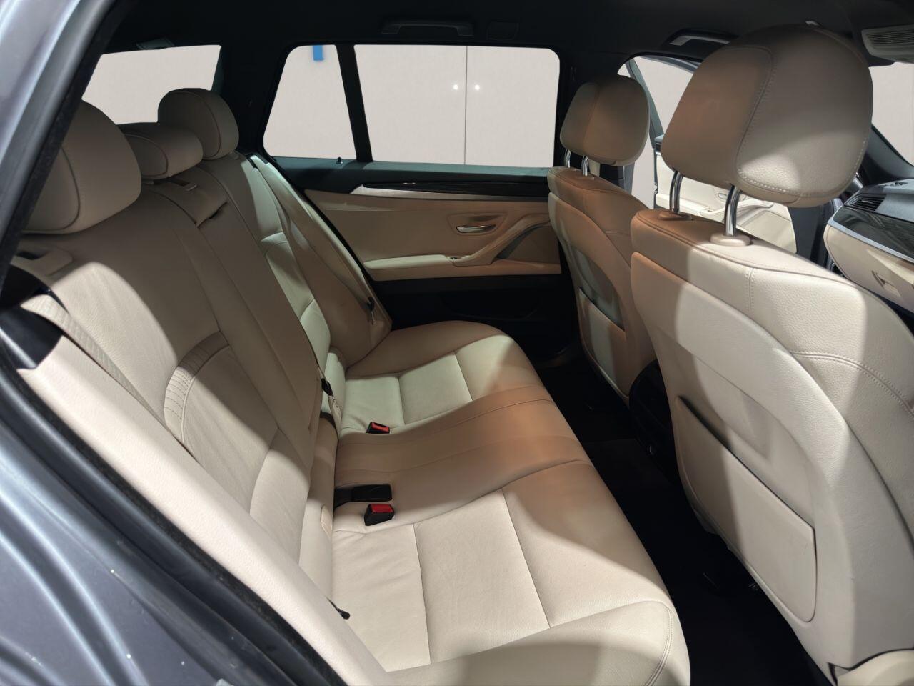 BMW 5 Series view 12