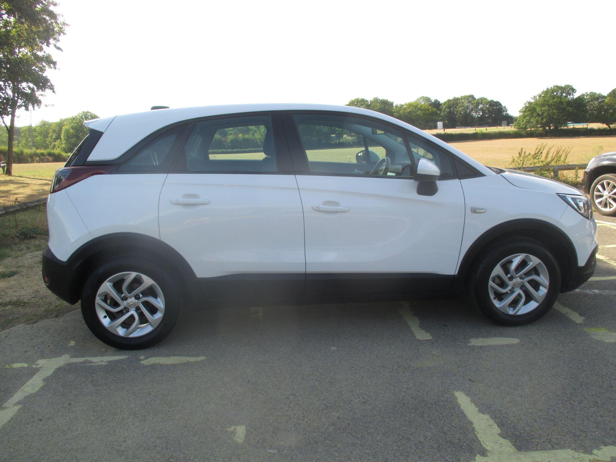 Vauxhall Crossland X view 7
