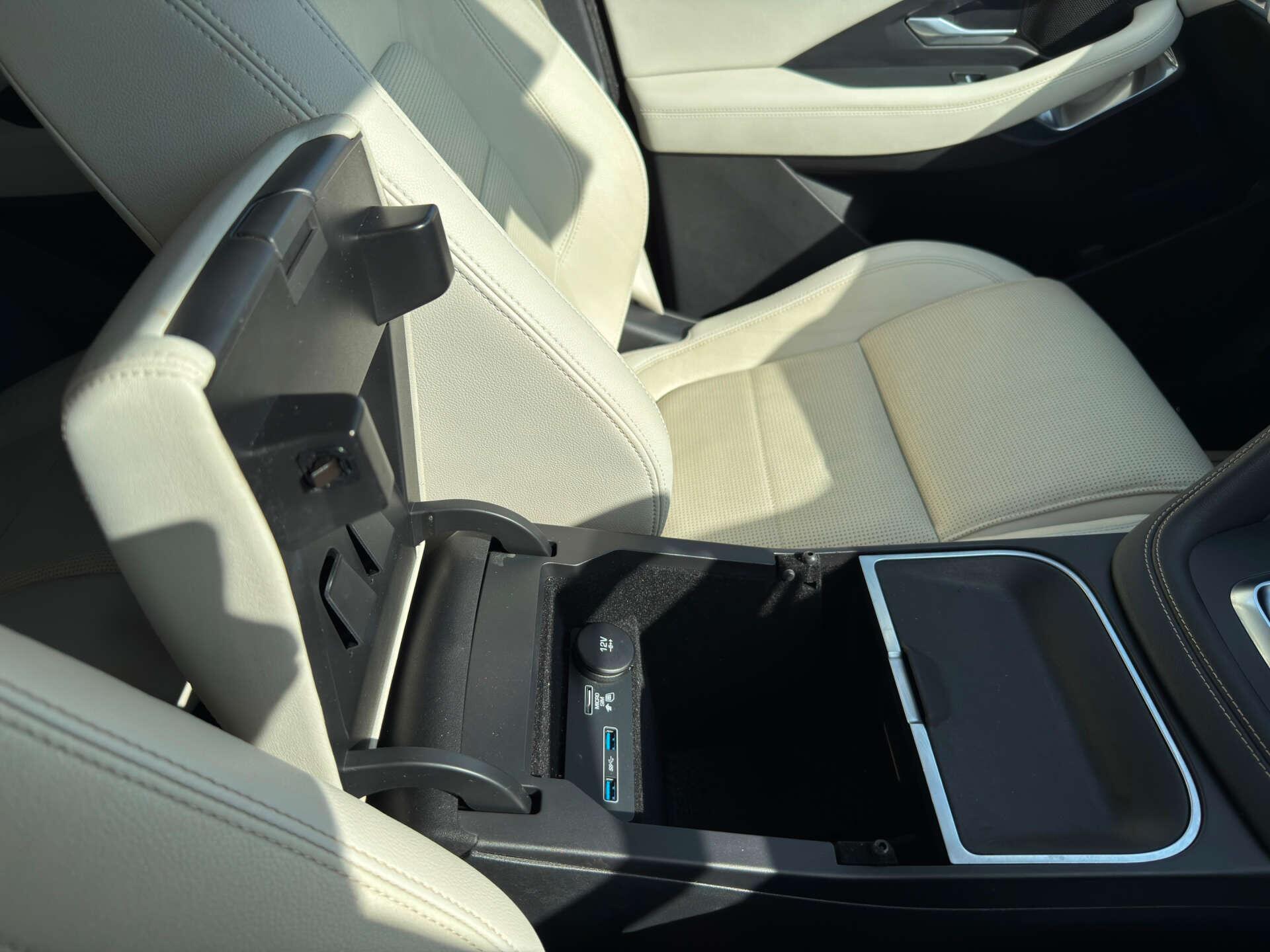Jaguar E-Pace view 59