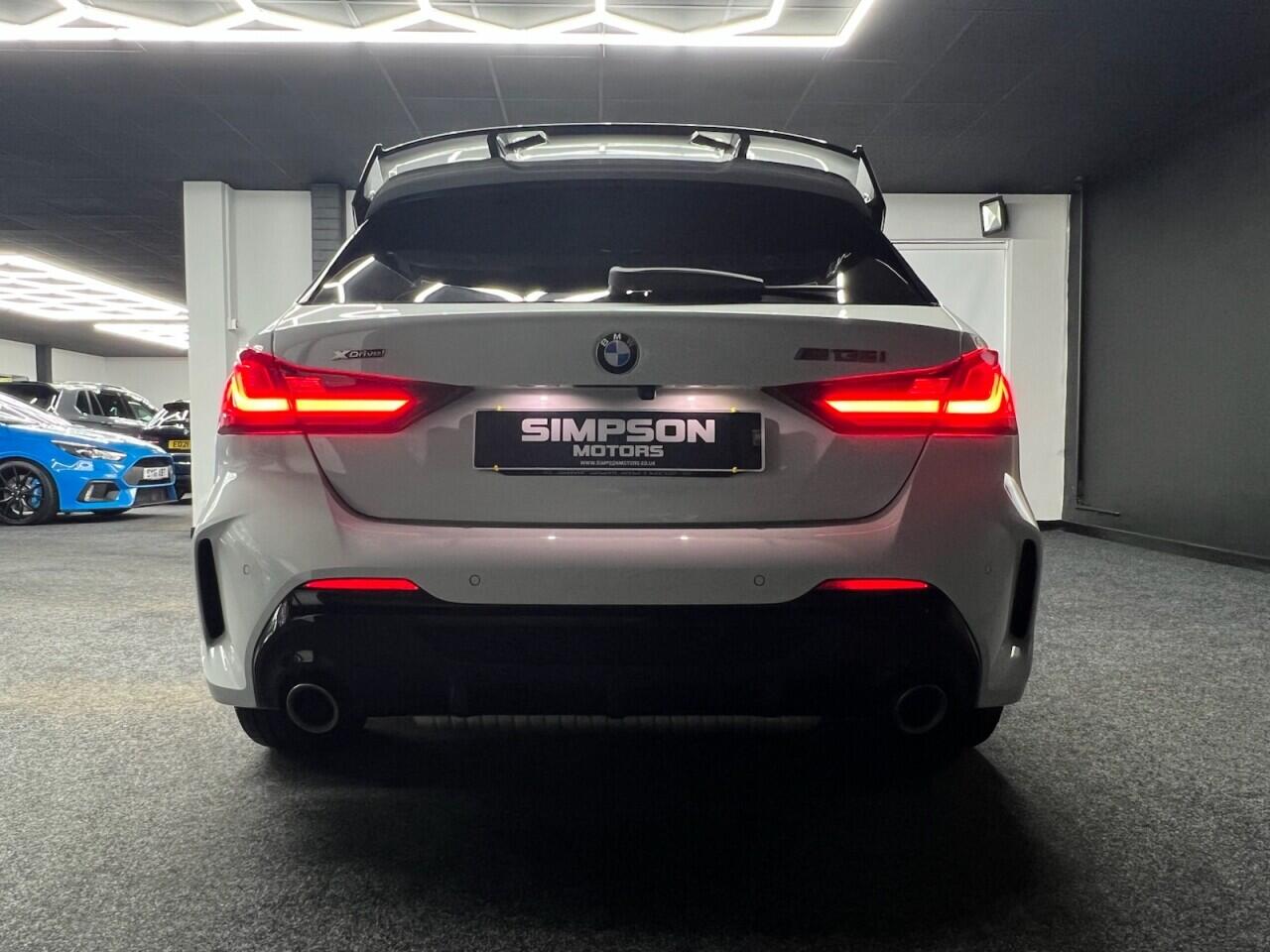 BMW 1 Series view 10