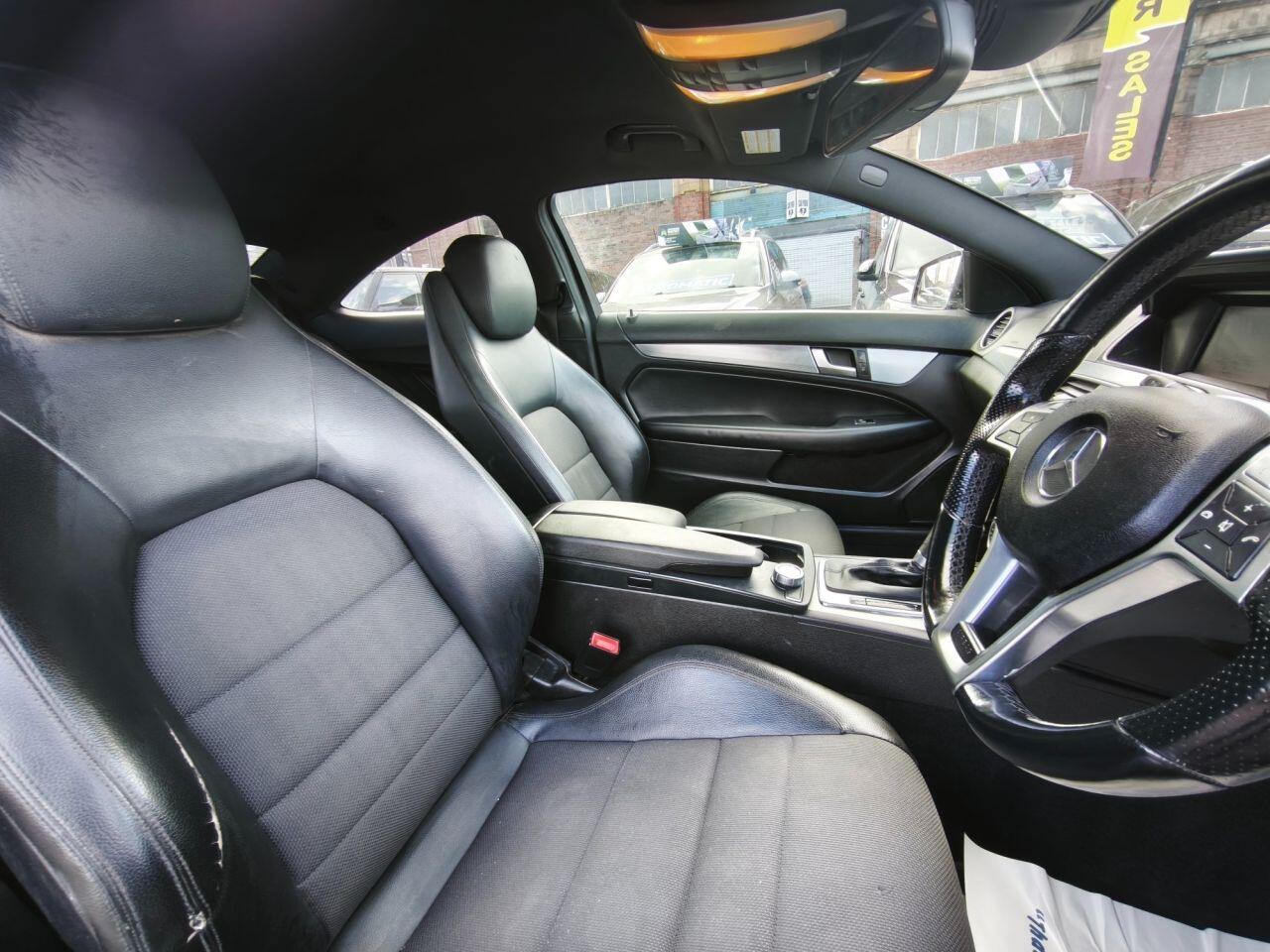 Mercedes-Benz C-Class view 3