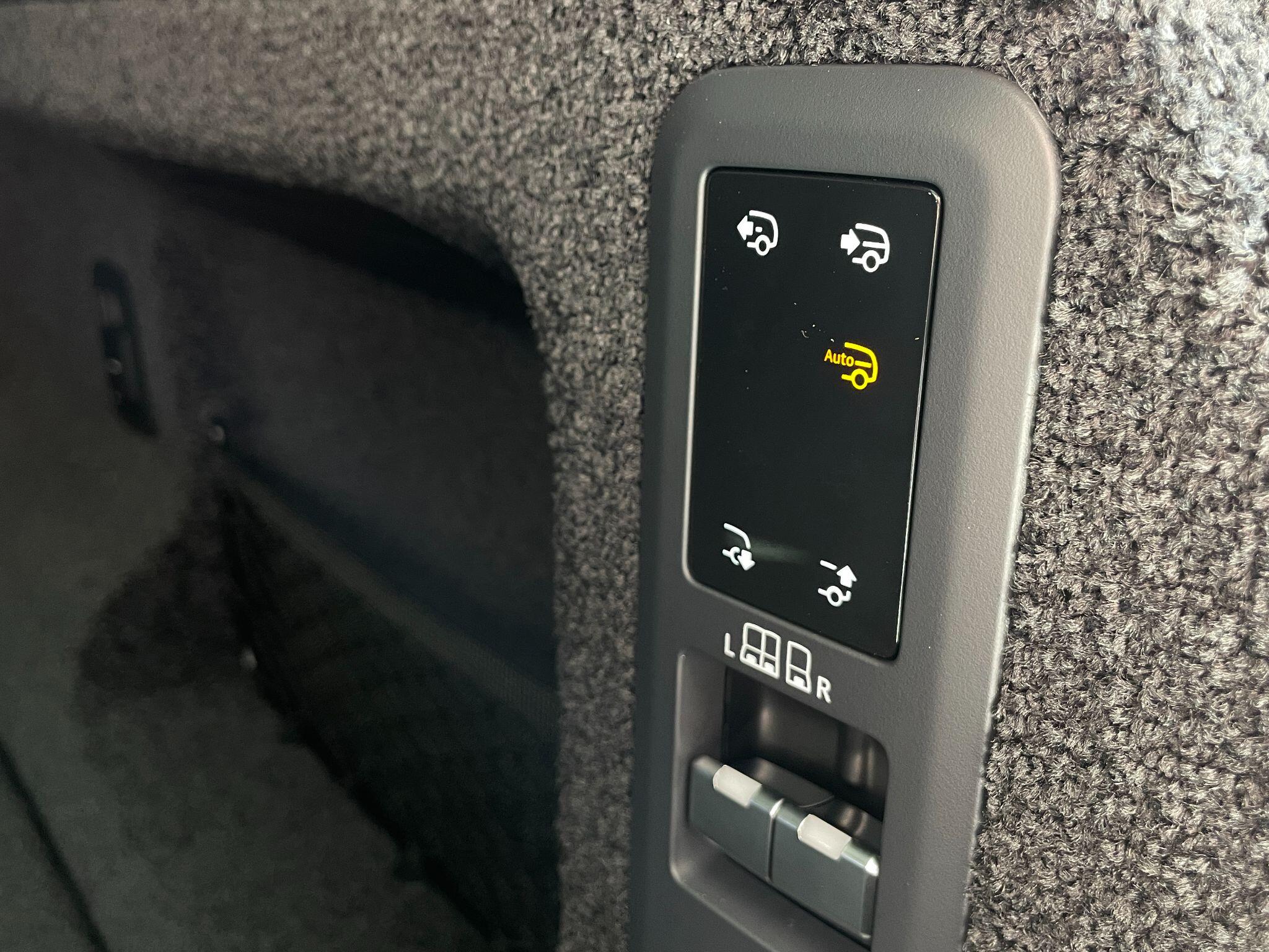 Land Rover Range Rover view 23