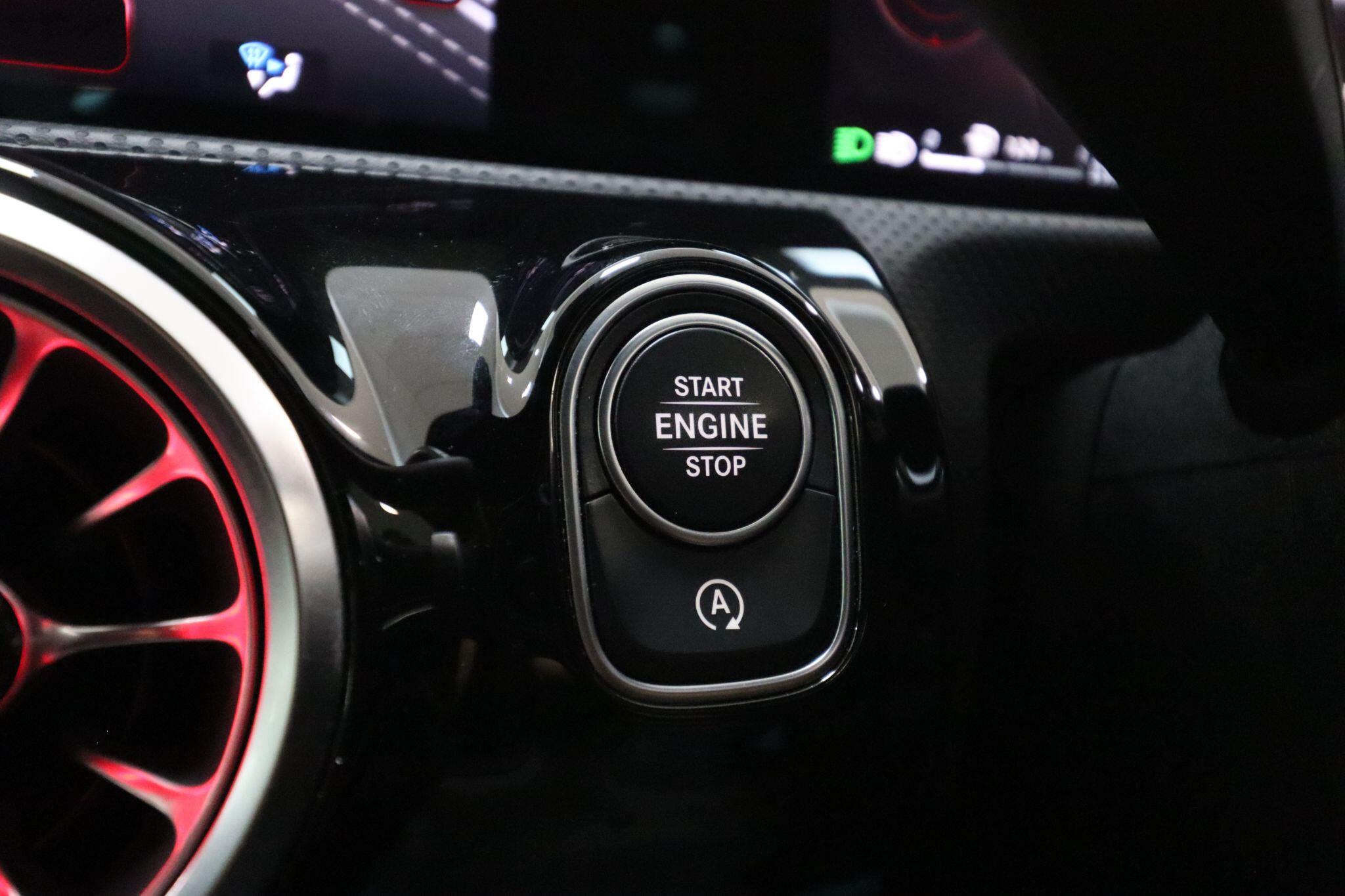 Mercedes-Benz Cla view 22