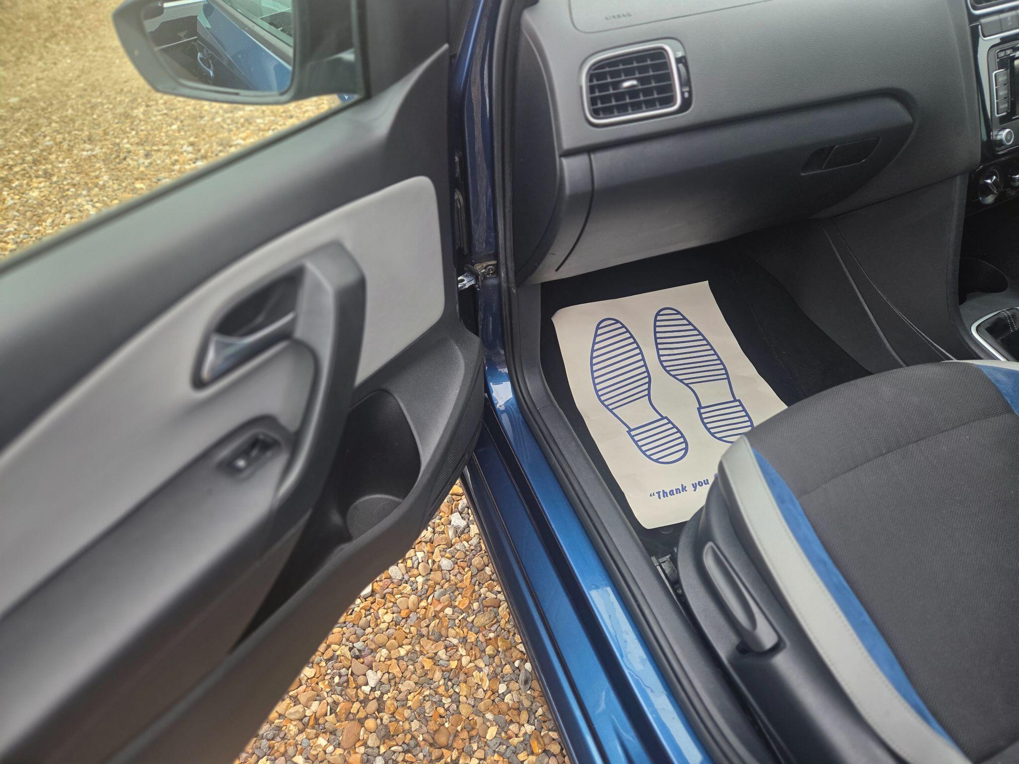 Volkswagen Polo view 58