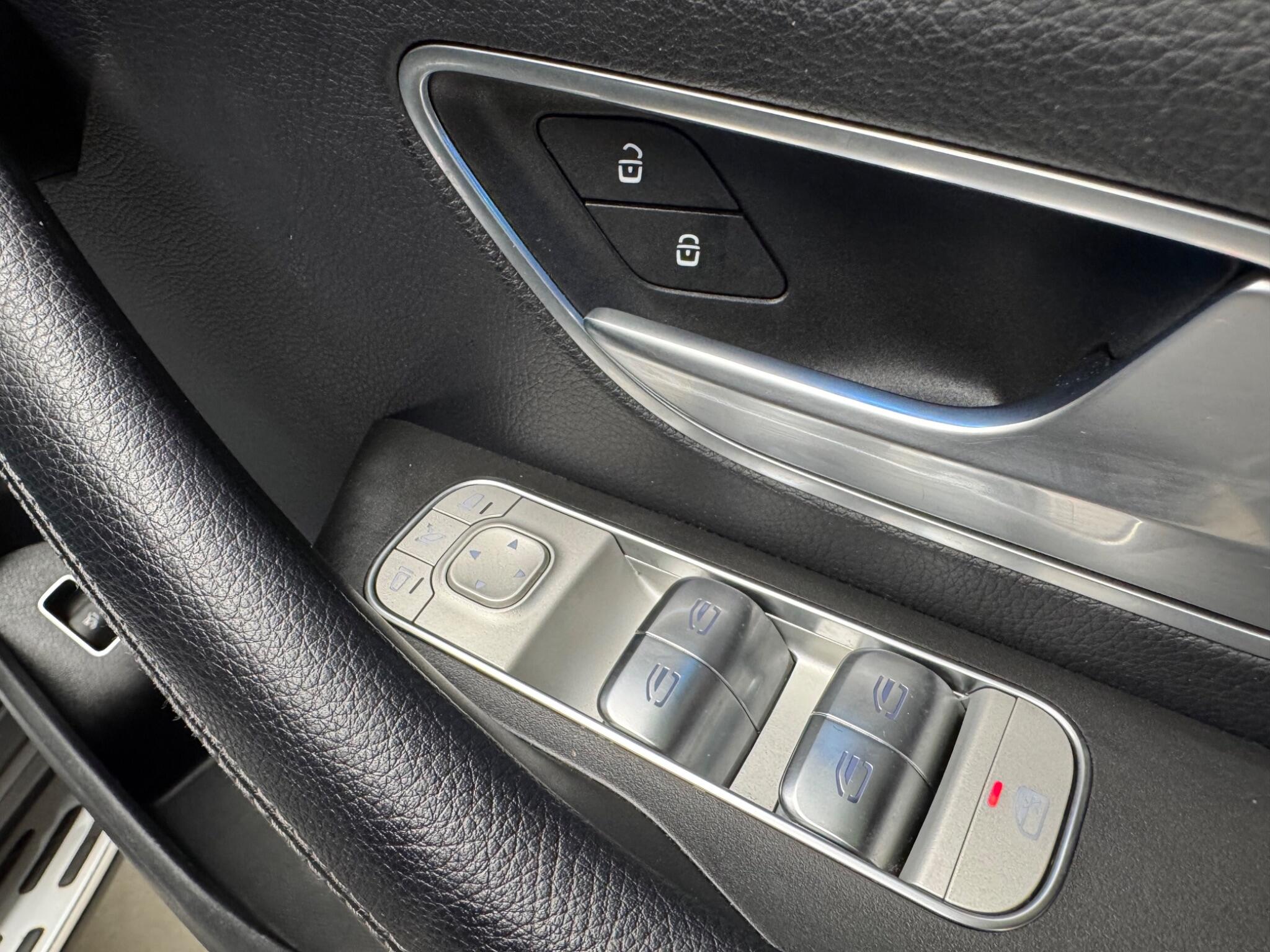 Mercedes-Benz Gle view 14