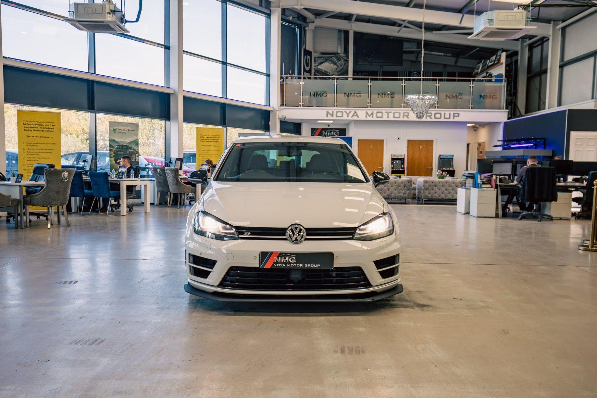 Volkswagen Golf view 23
