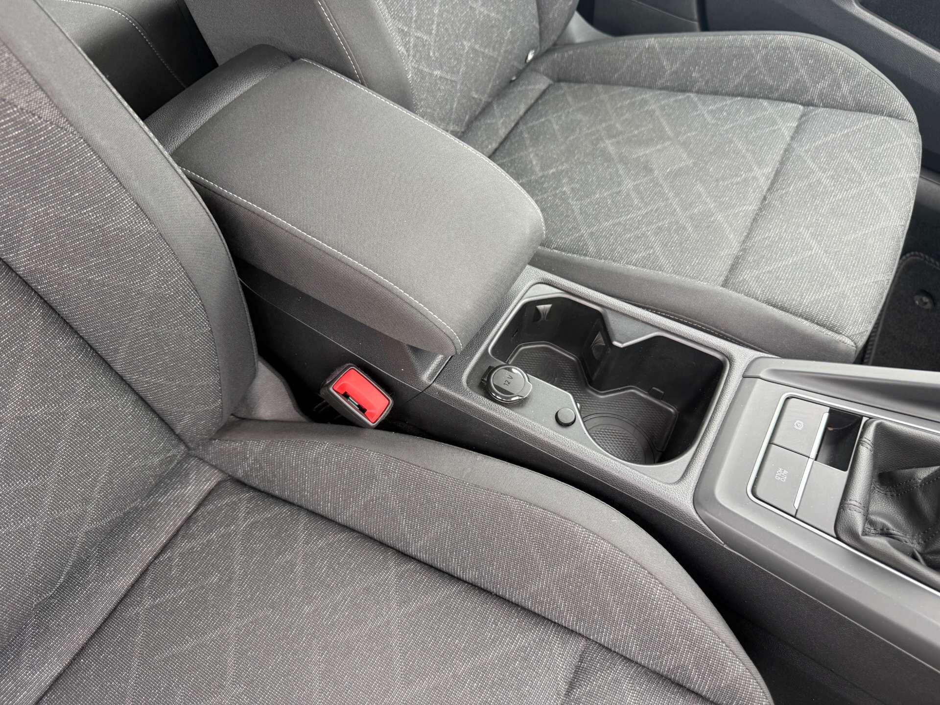 Volkswagen Golf view 16