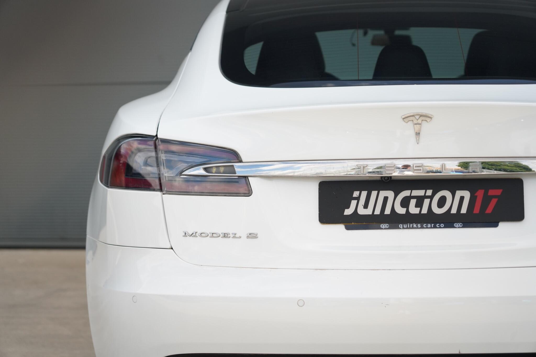 Tesla Model S view 23