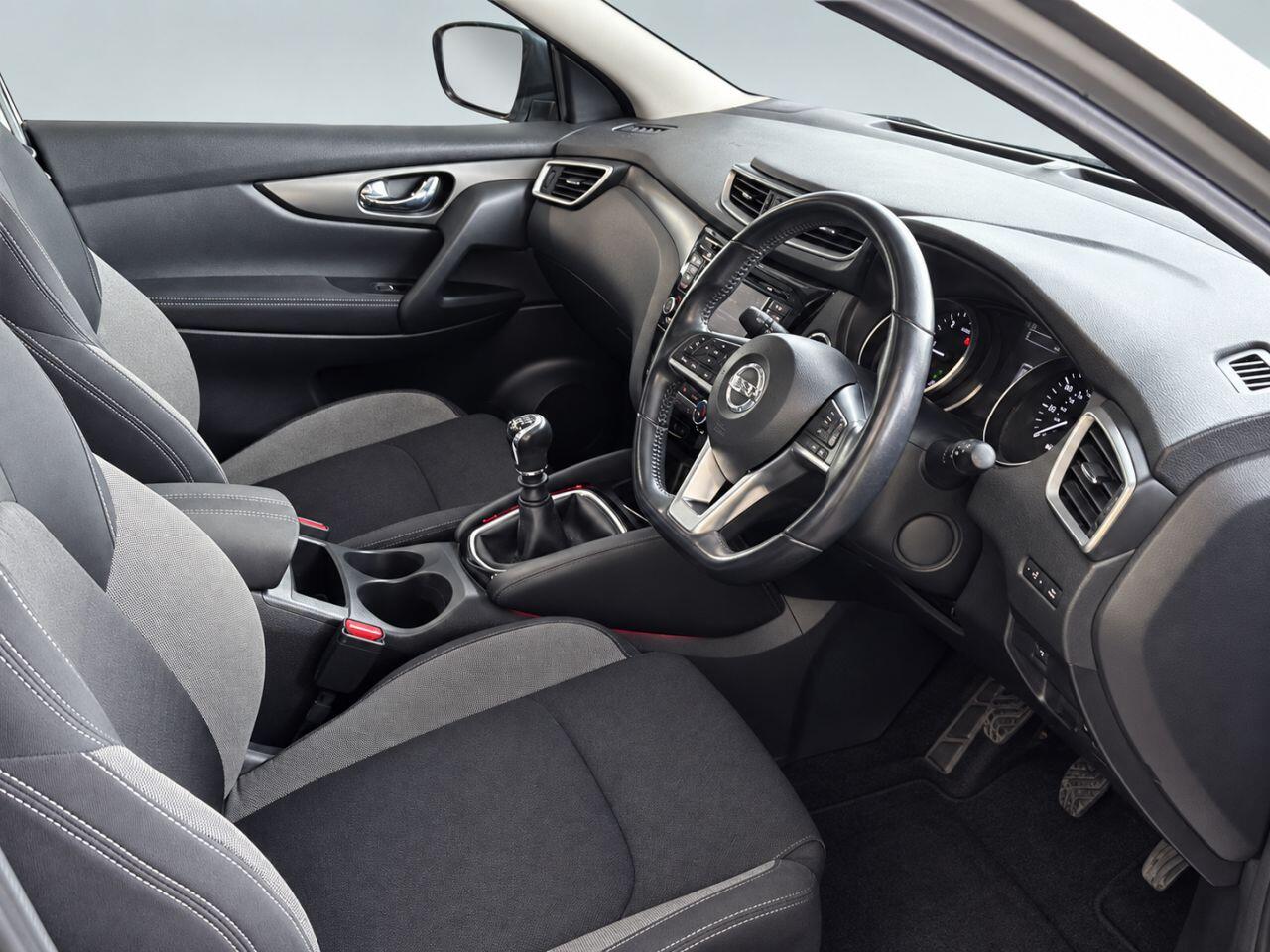 Nissan Qashqai view 2