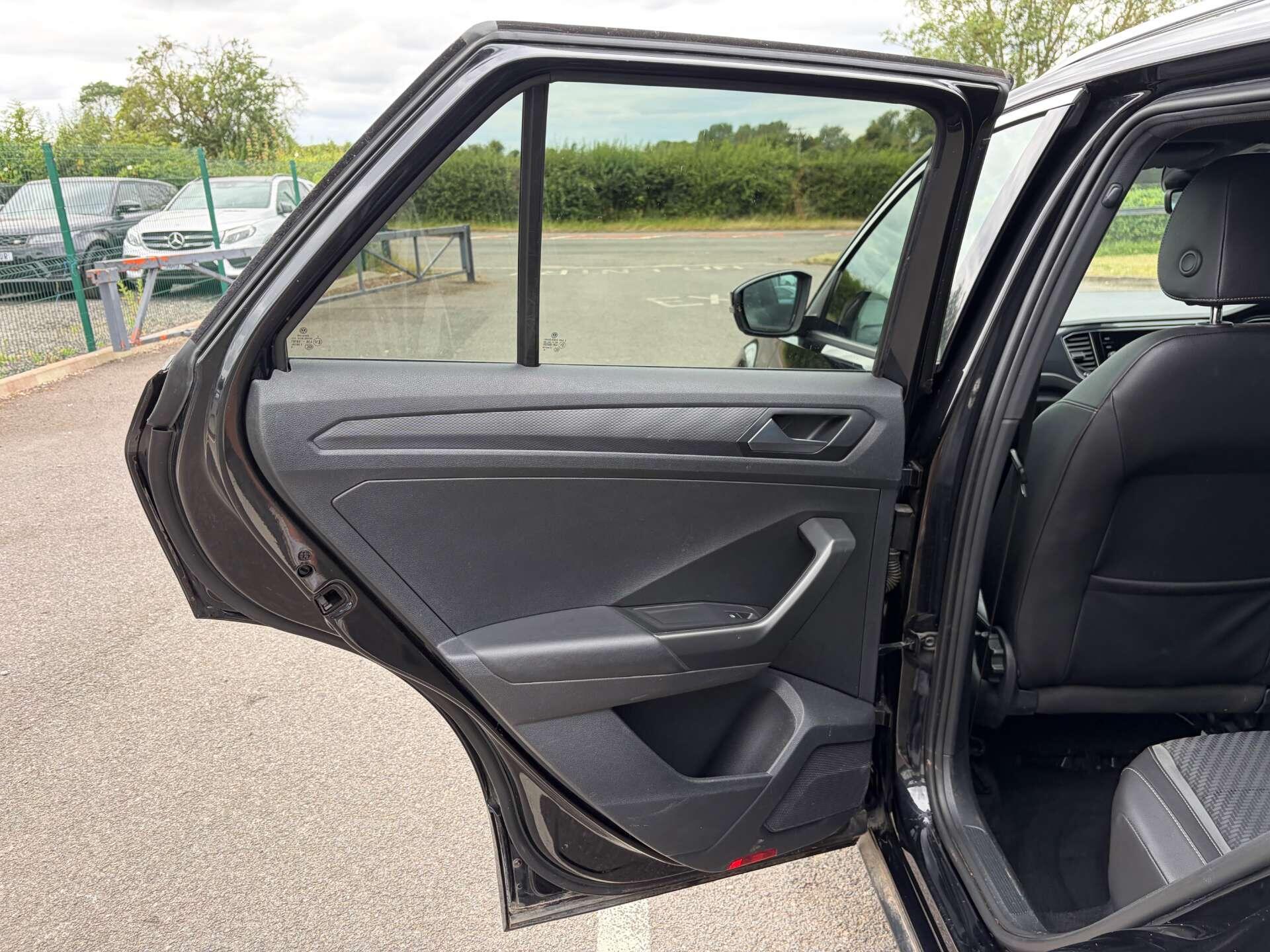 Volkswagen T-Roc view 19
