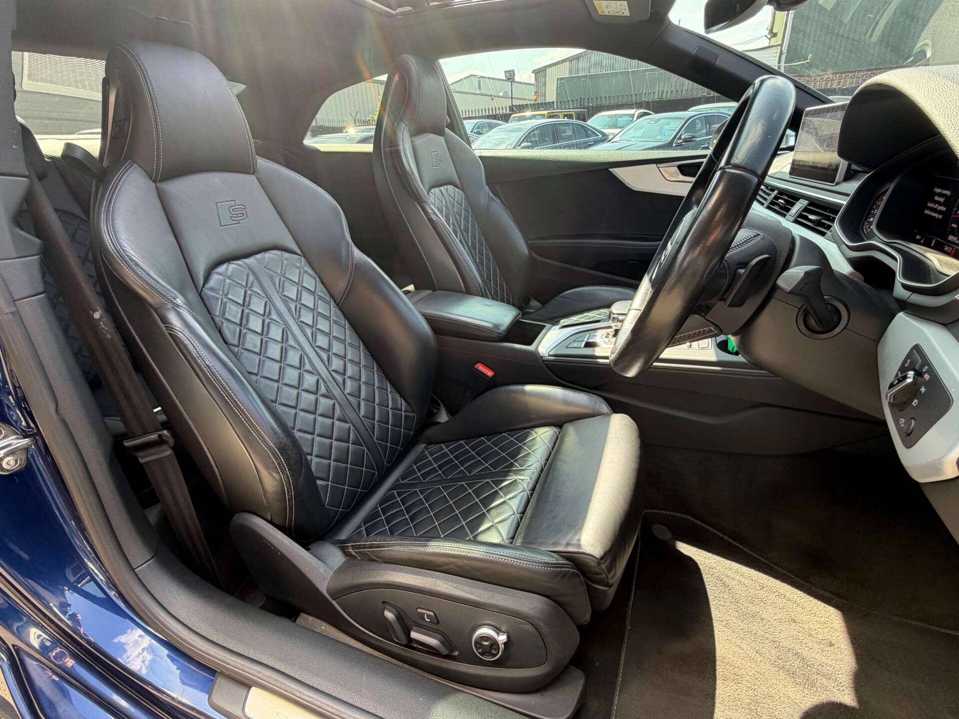 Audi S5 view 13