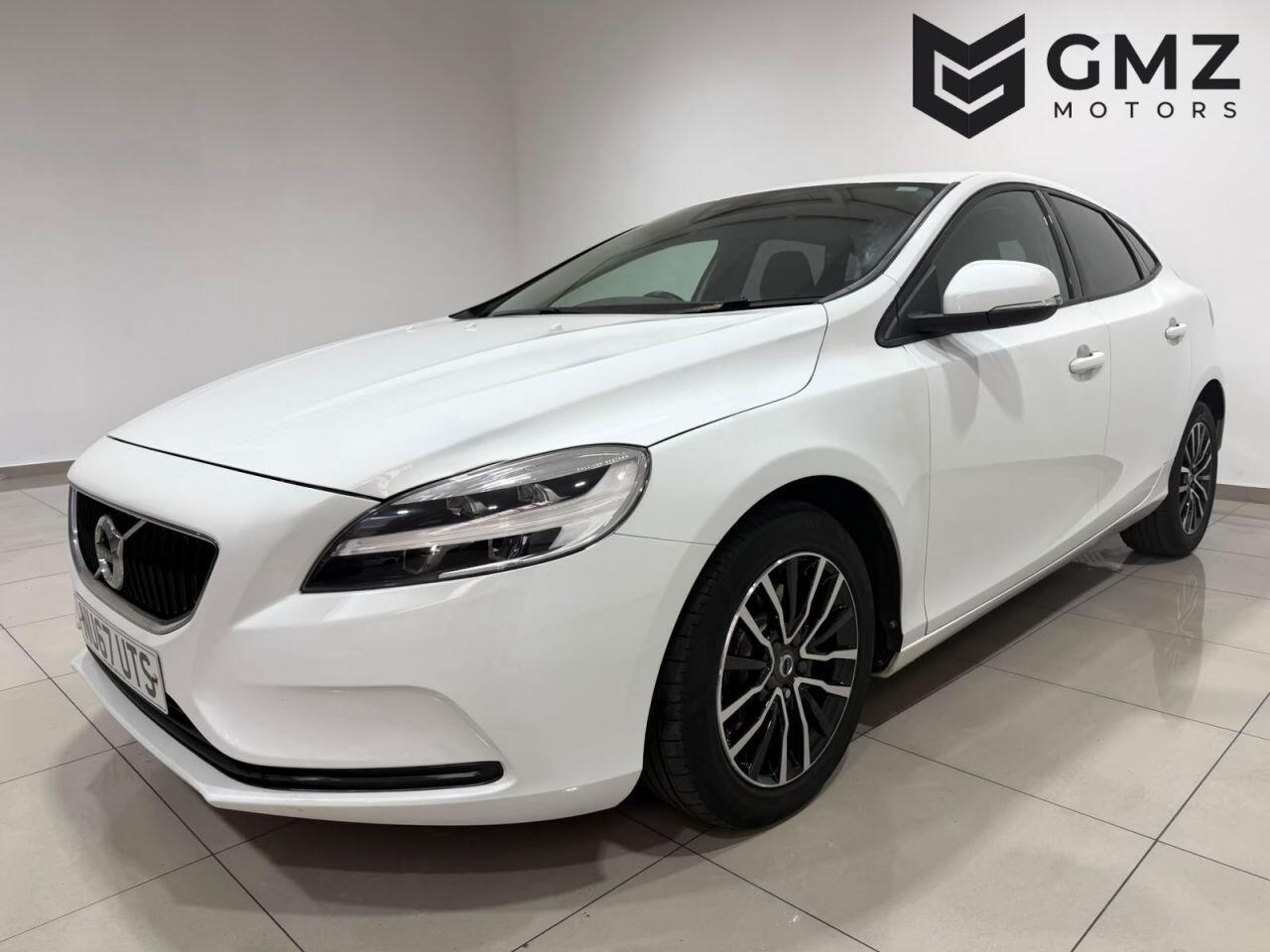 Volvo V40 view 3