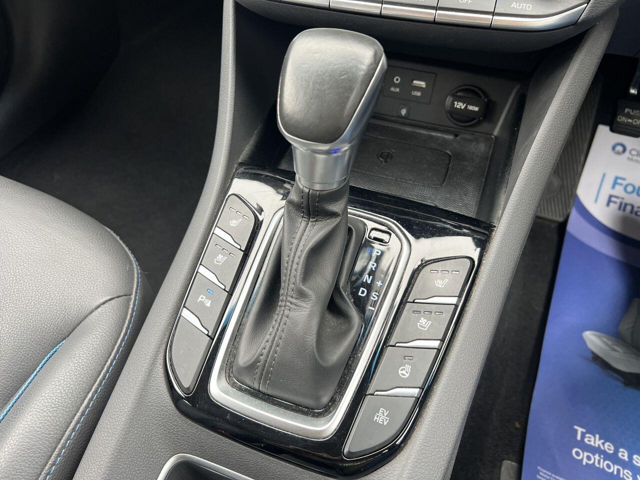 Hyundai Ioniq view 34