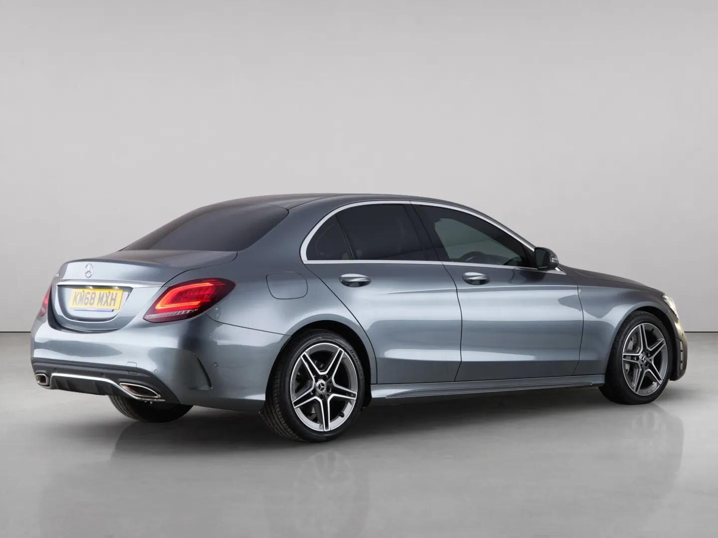 Mercedes-Benz C-Class view 8