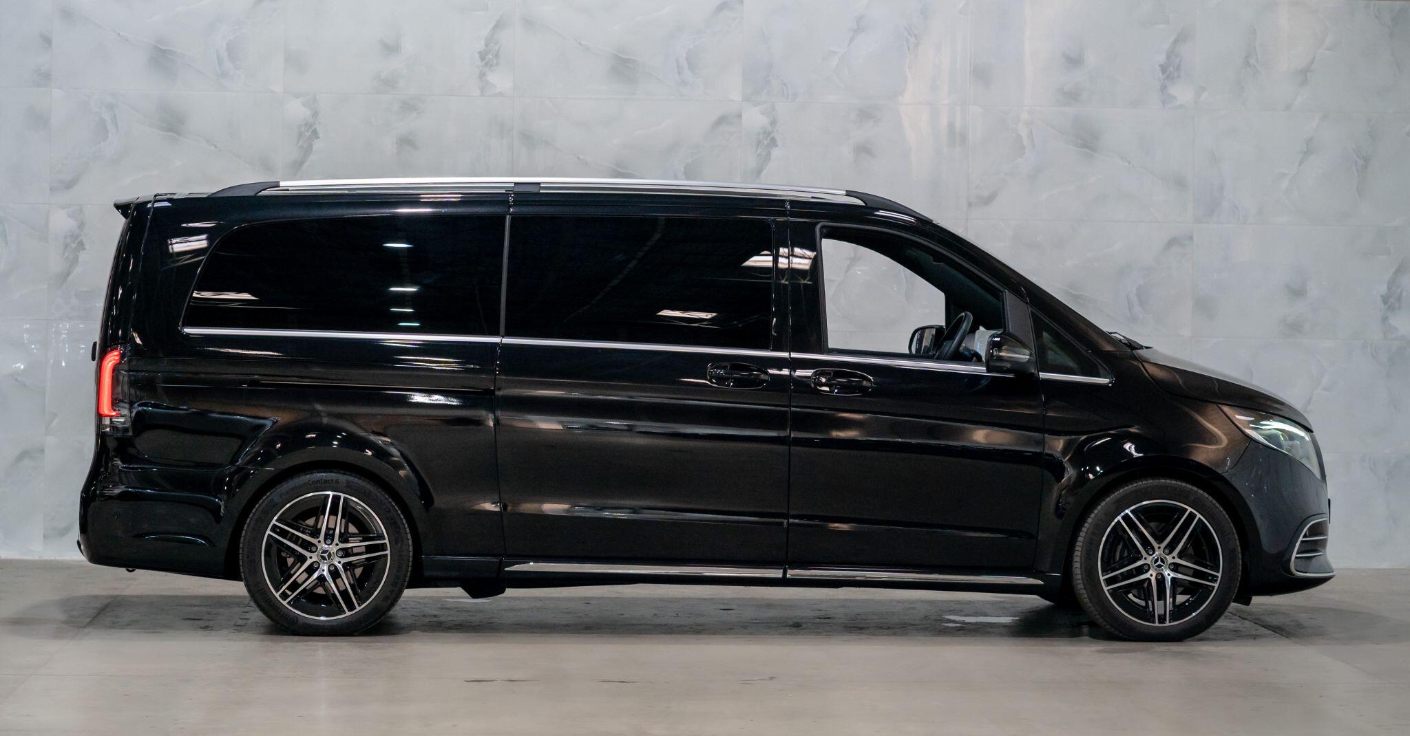 Mercedes-Benz V-Class view 9