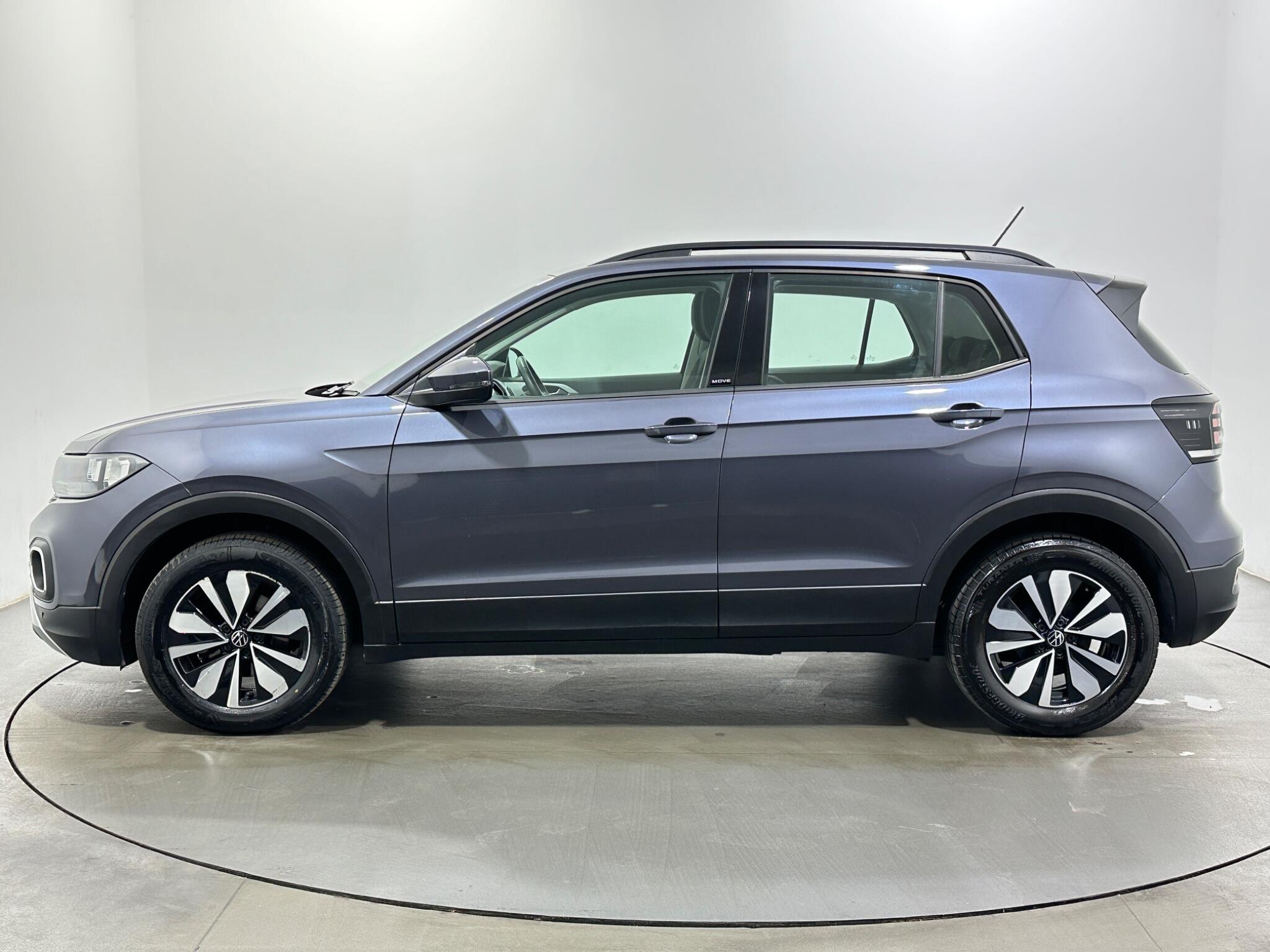 Volkswagen T-Cross view 5