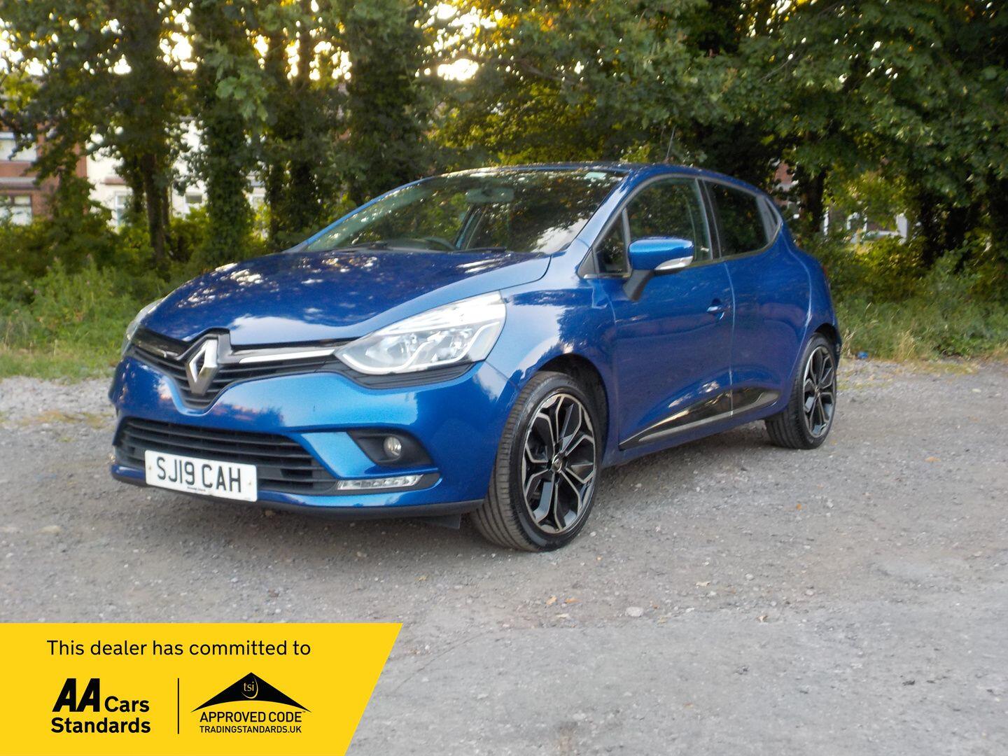 Renault Clio 0.9 TCe Iconic Euro 6 (s/s) 5dr