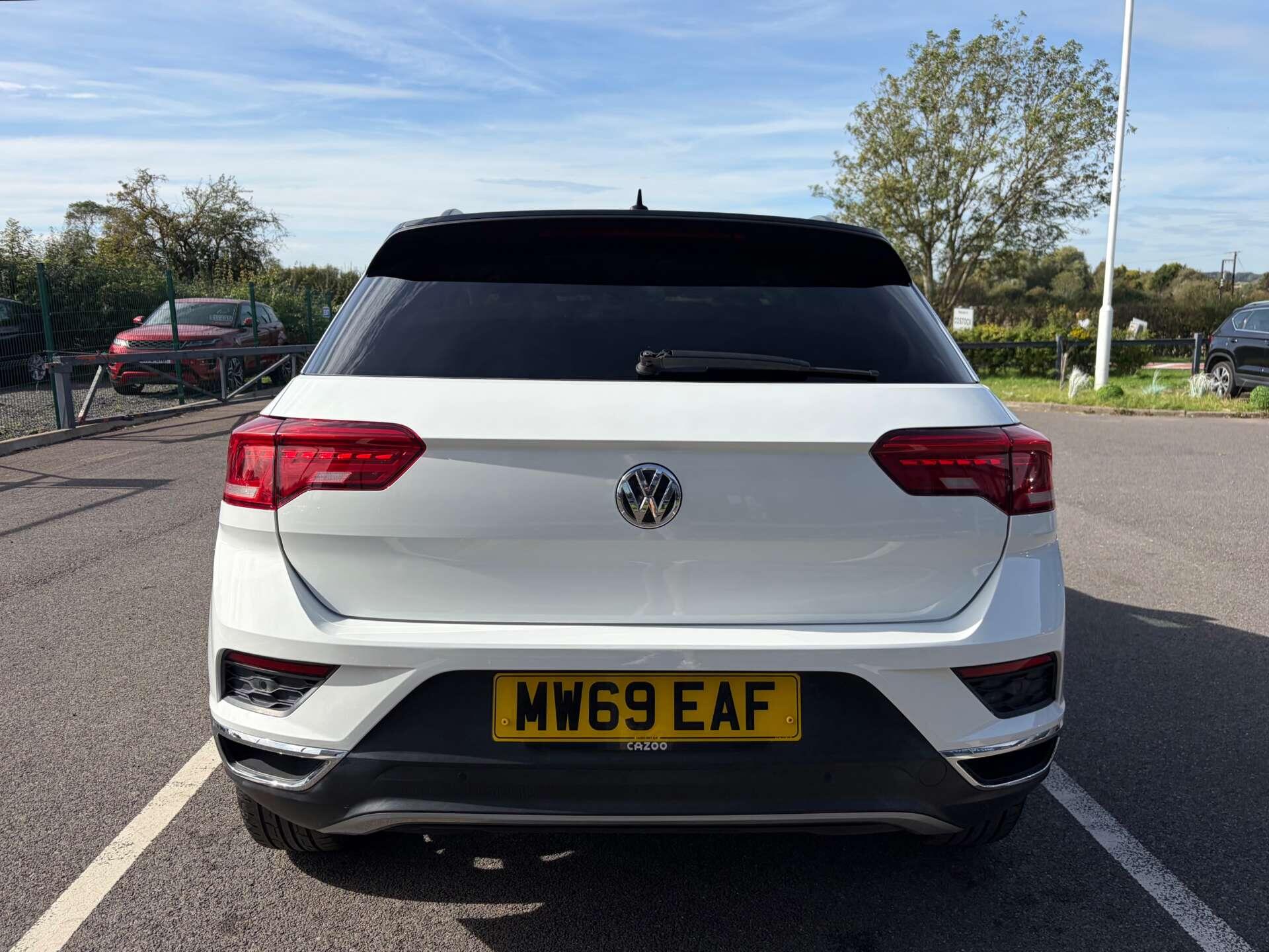 Volkswagen T-Roc view 7