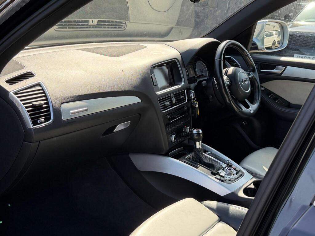Audi SQ5 view 13