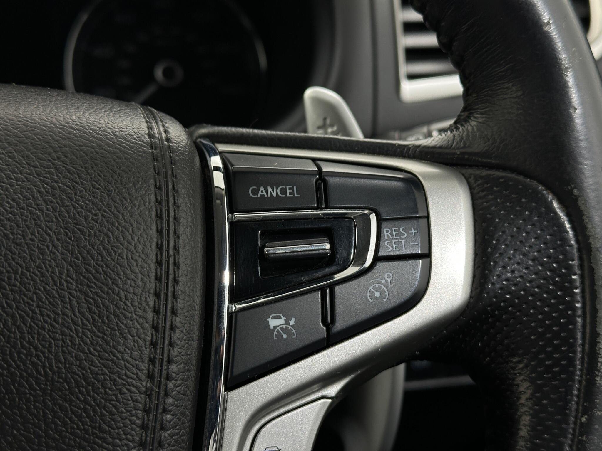 Mitsubishi Shogun Sport view 16